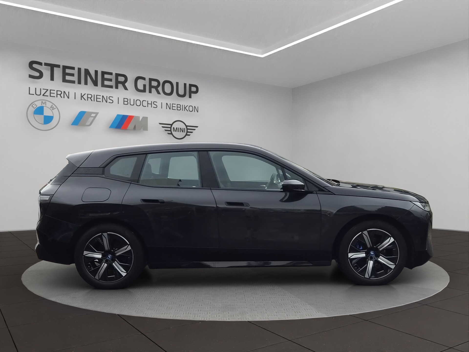 BMW iX xDrive50-image-4