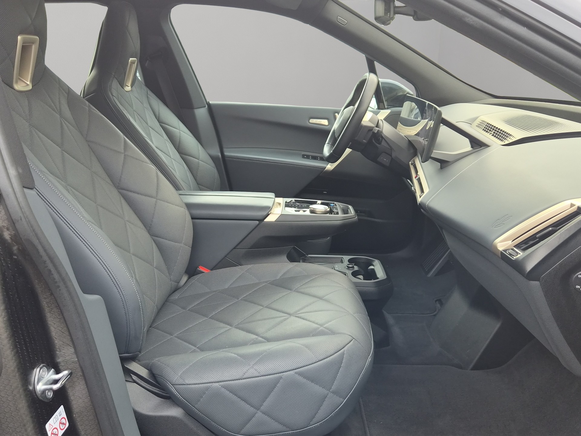 BMW iX xDrive50-image-21