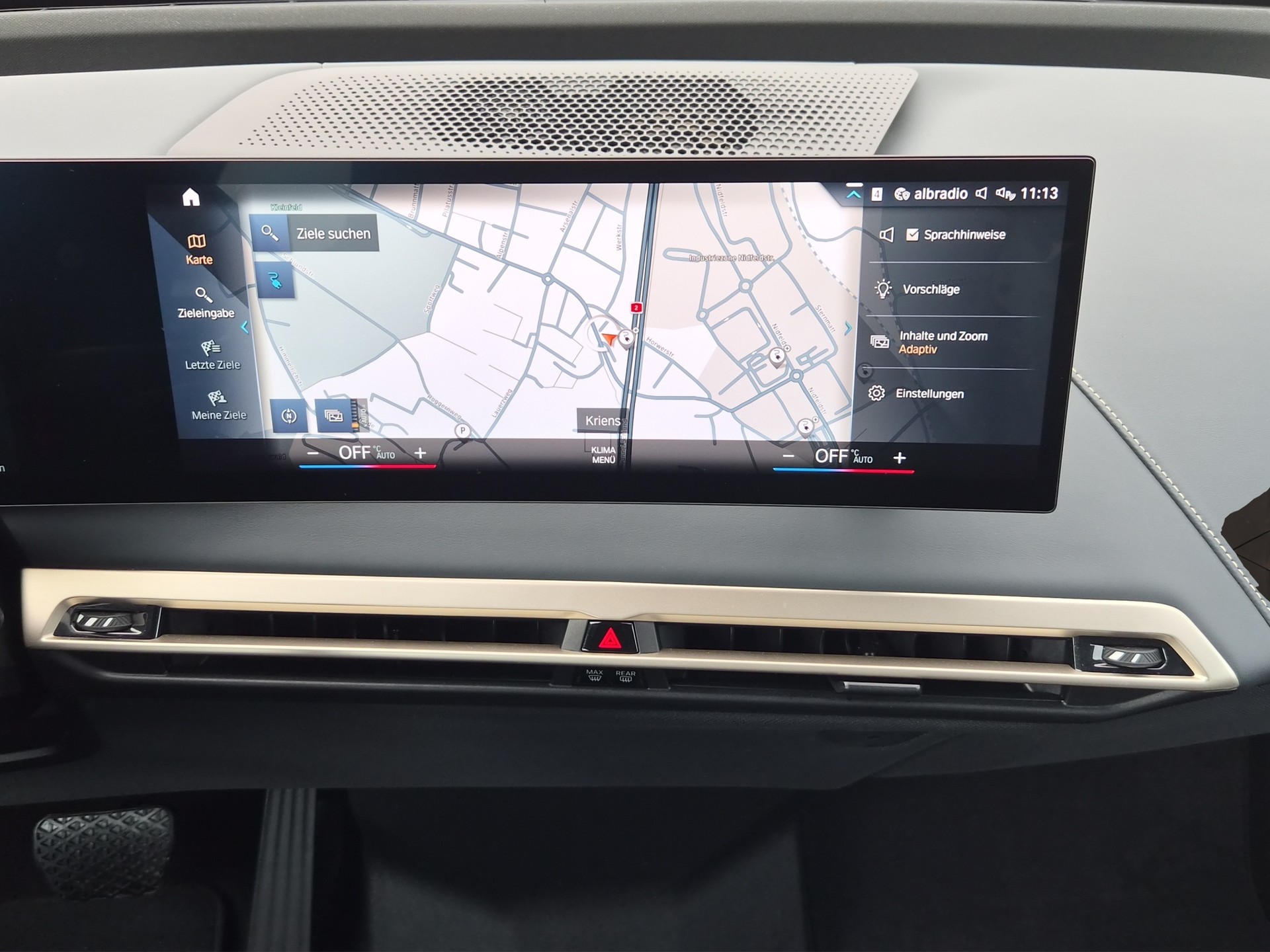 BMW iX xDrive50-image-18