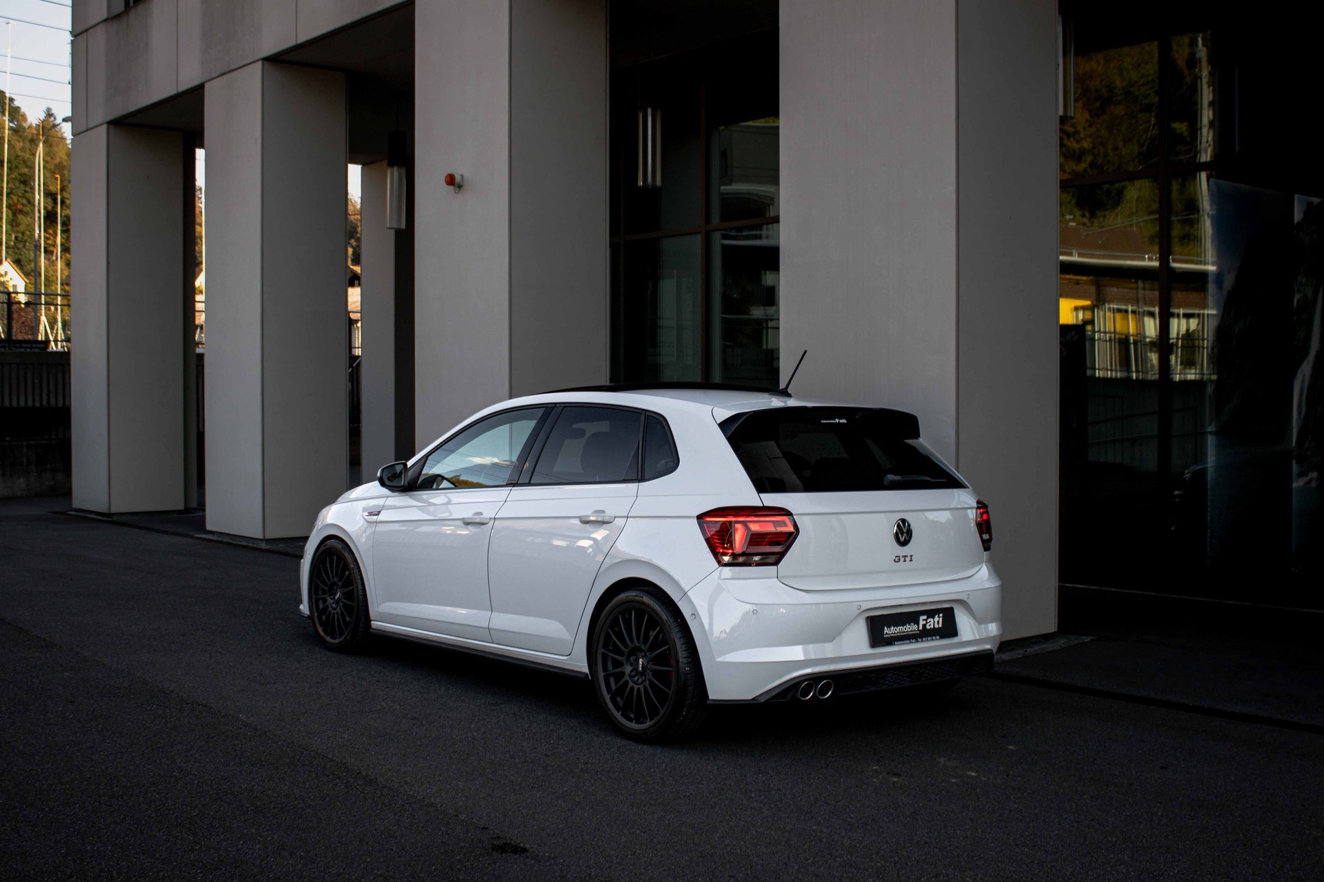 VW Polo 2.0 TSI GTI DSG-image-1