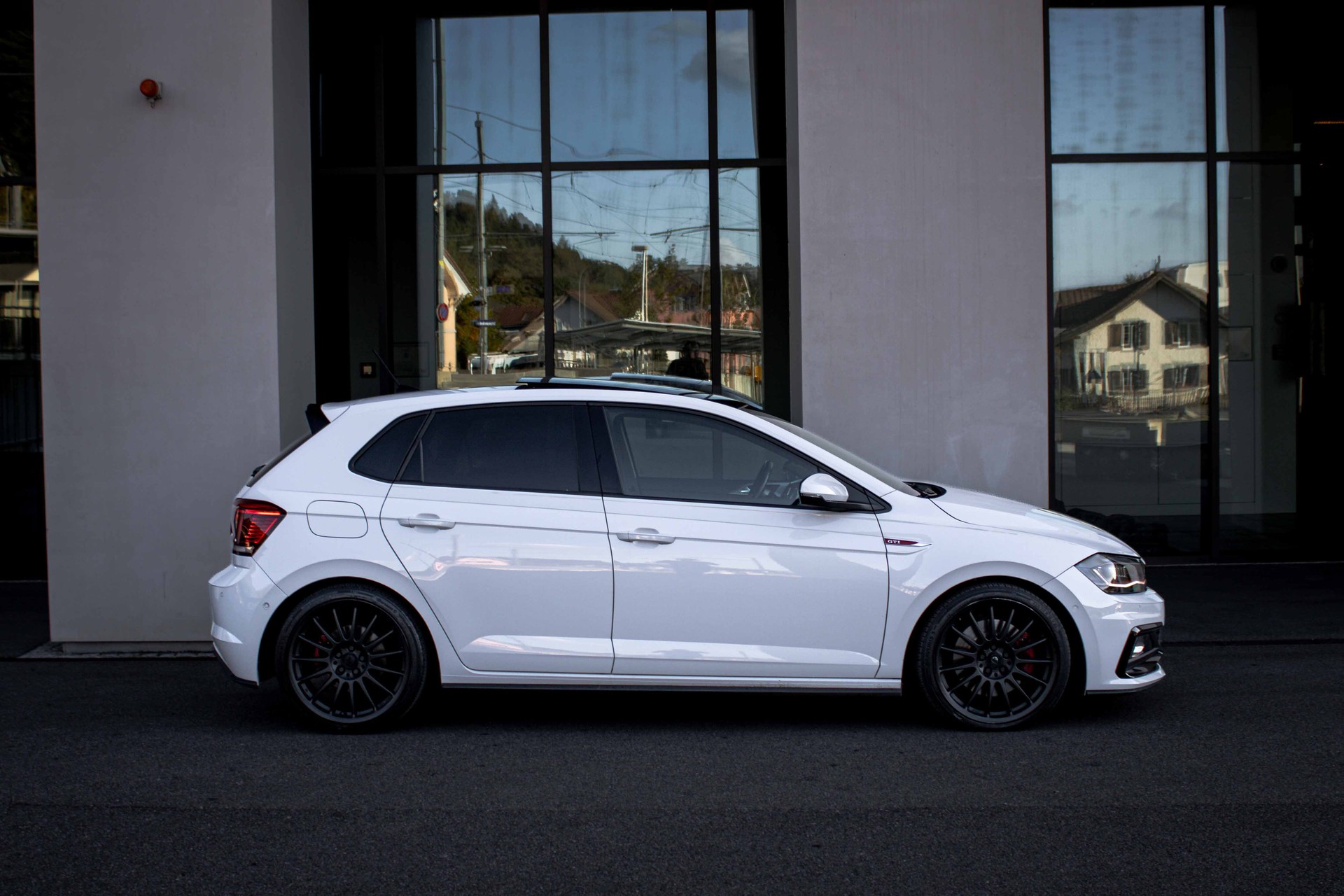 VW Polo 2.0 TSI GTI DSG-image-5