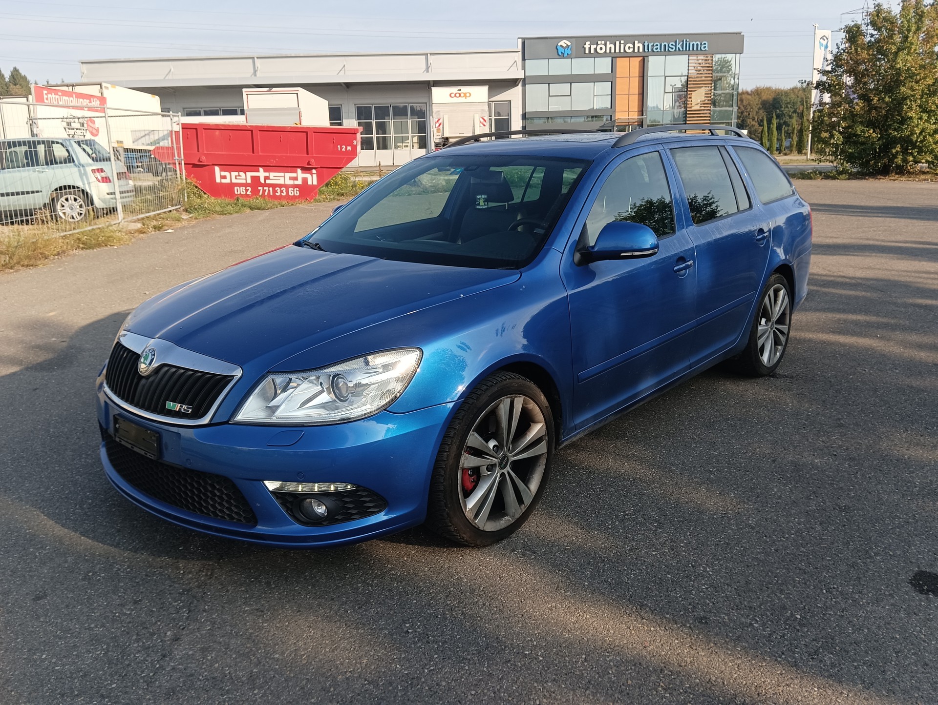 SKODA Octavia Combi 2.0 TDI RS DSG-image-5
