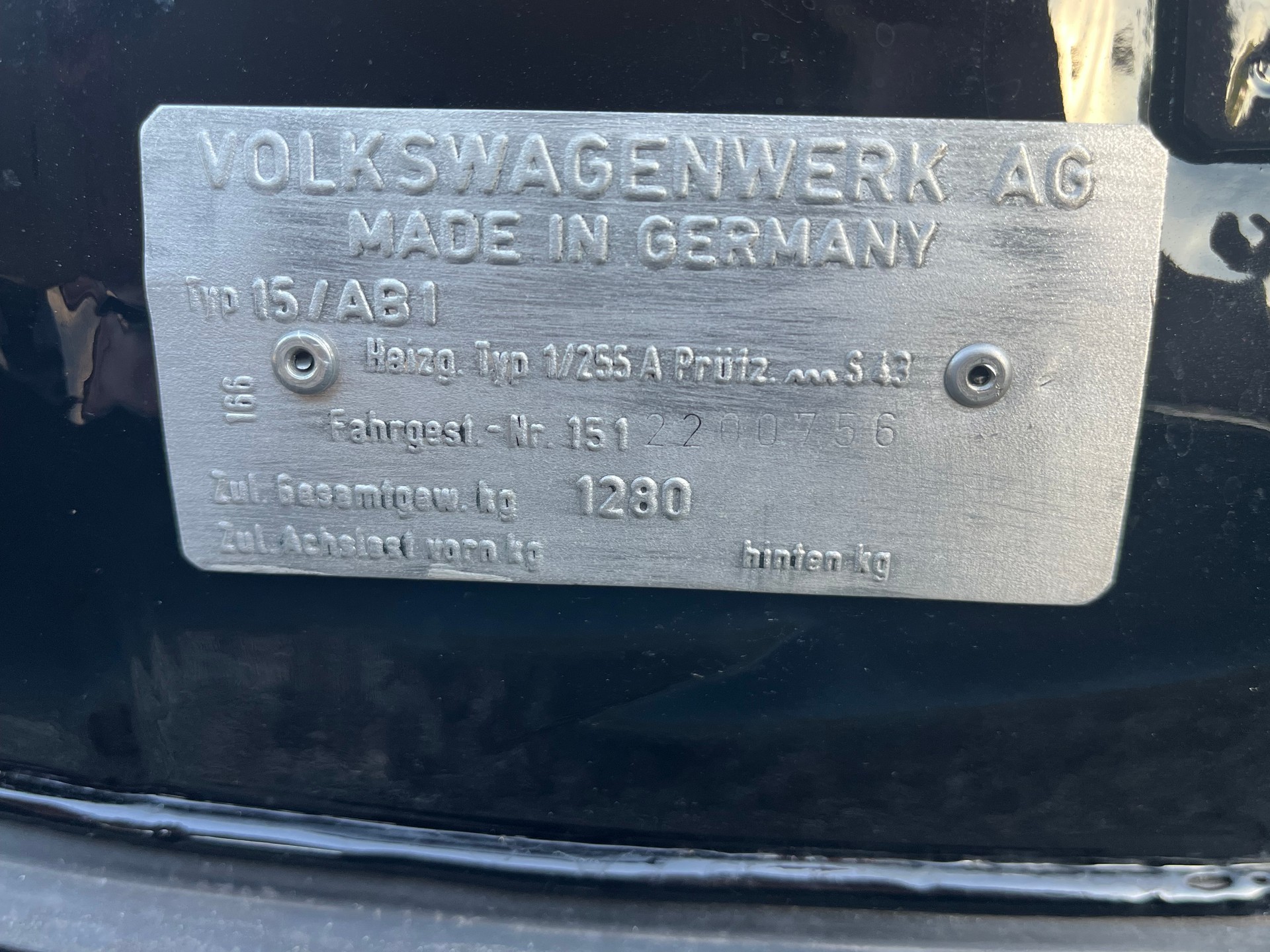 VW 1302 LS Cabriolet-image-22