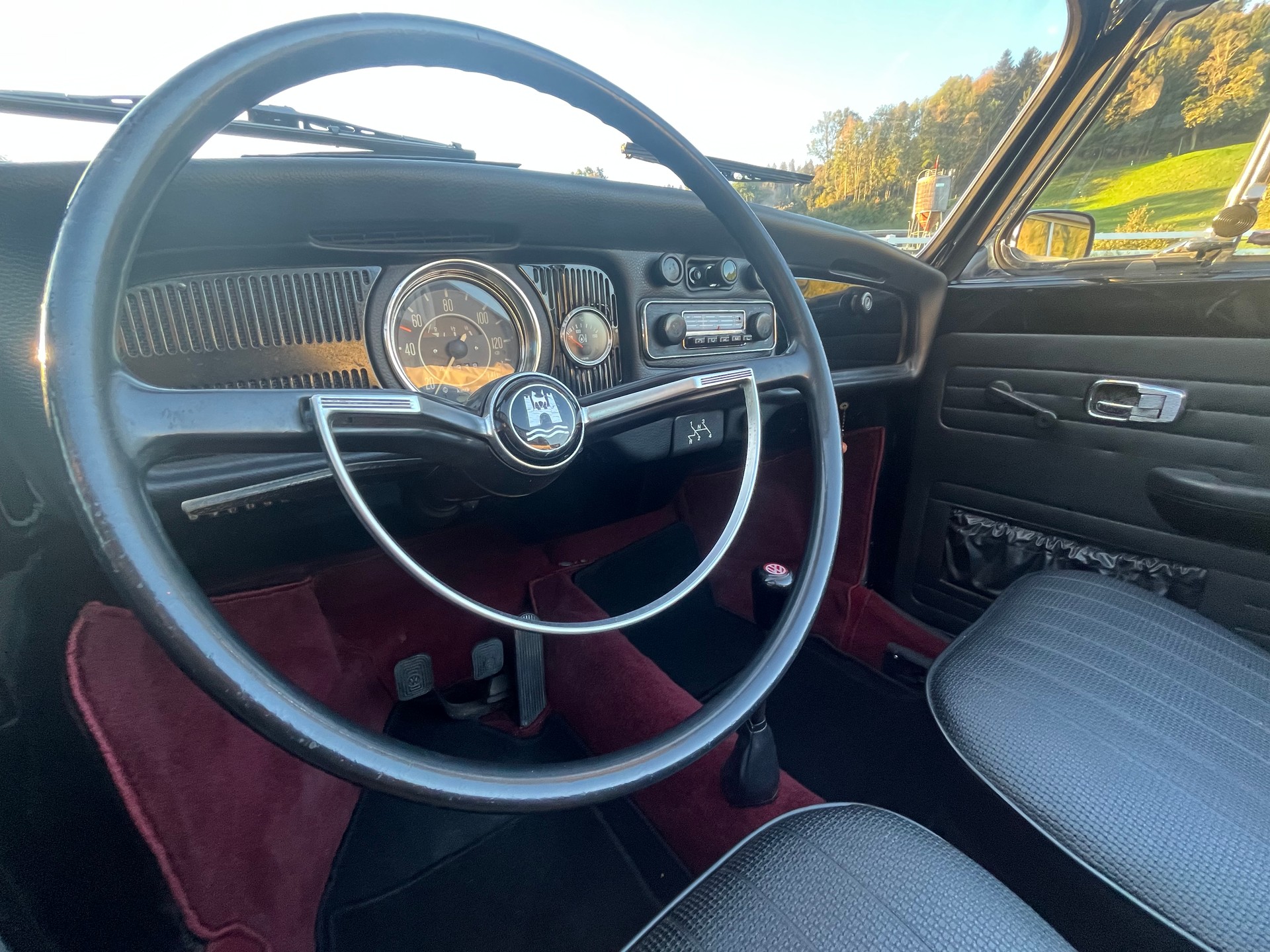 VW 1302 LS Cabriolet-image-6