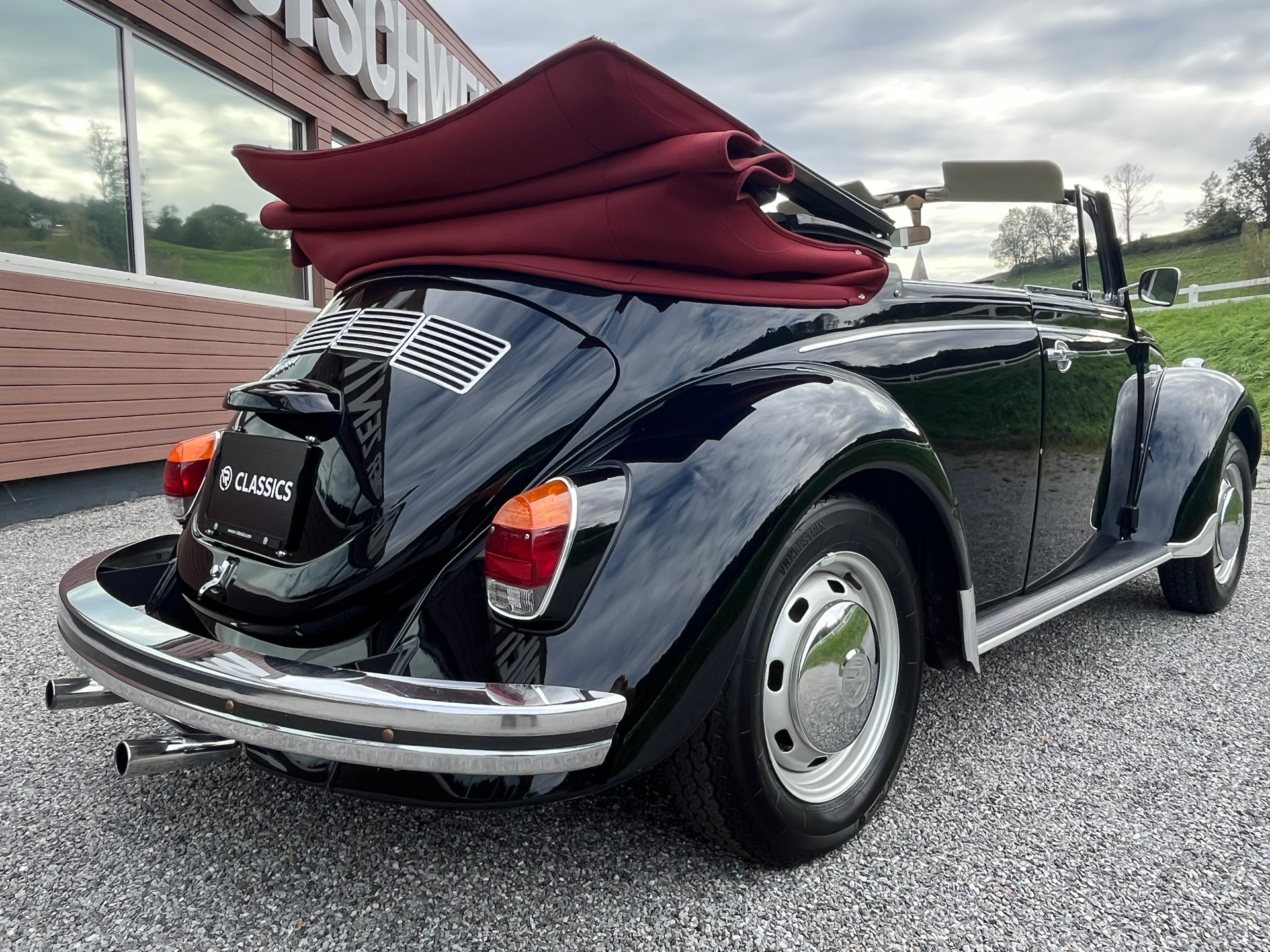 VW 1302 LS Cabriolet-image-4