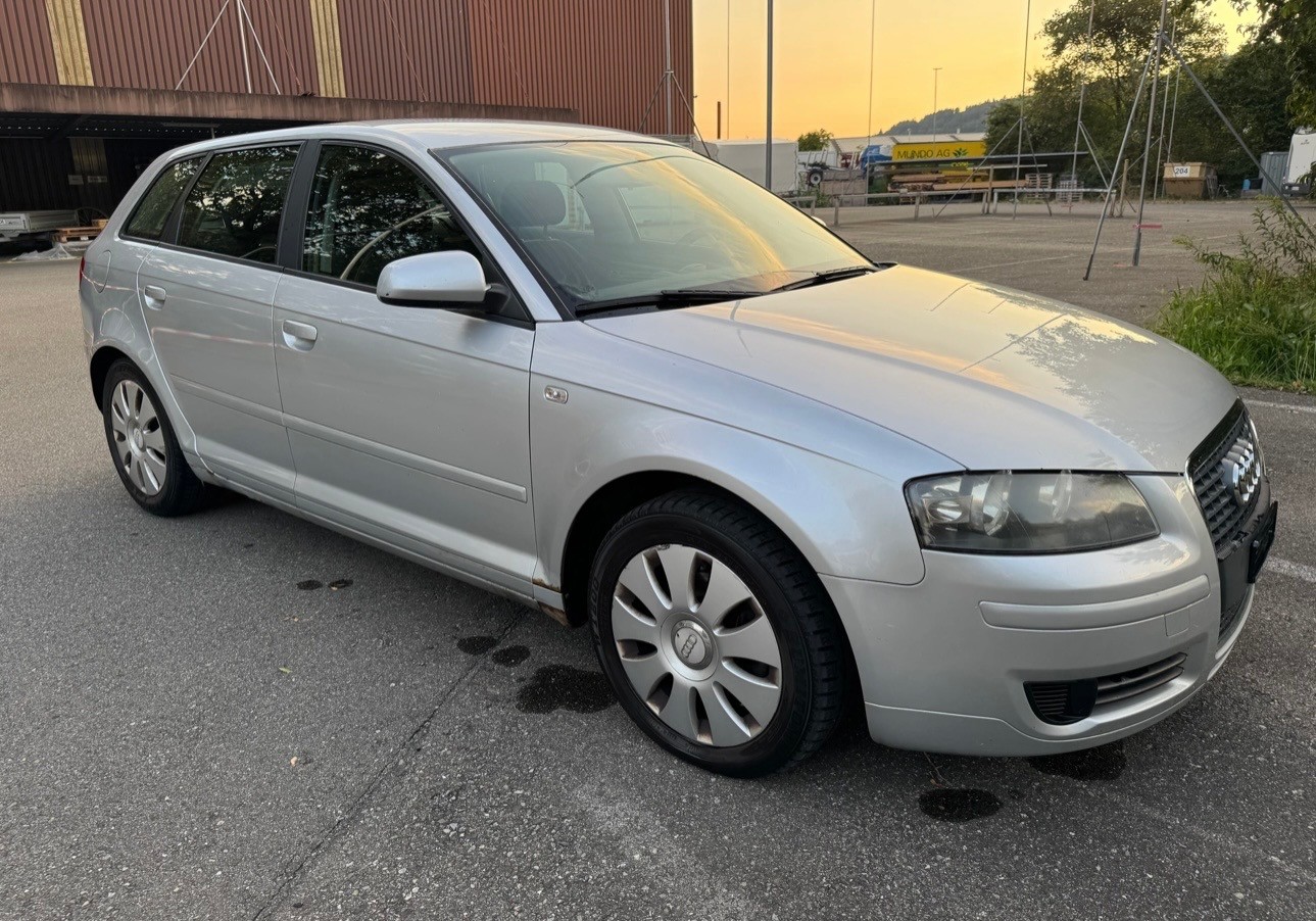 AUDI A3 2.0 FSI Ambiente-image-4
