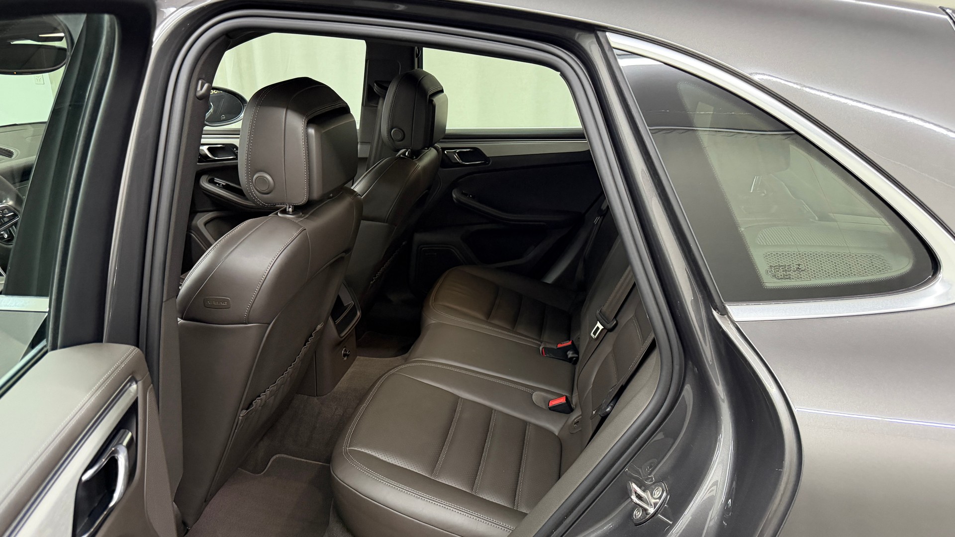 PORSCHE Macan S PDK-image-10