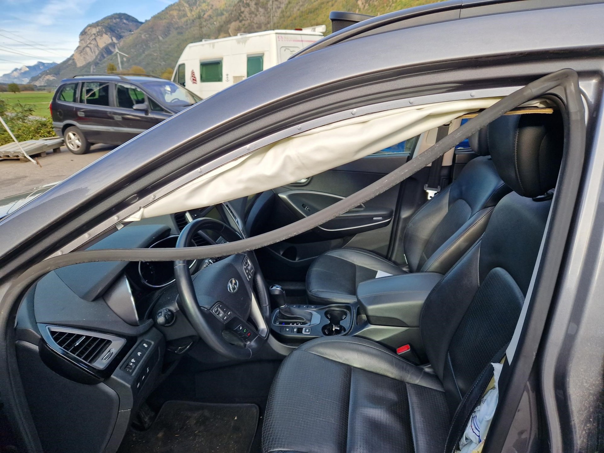 HYUNDAI Santa Fe 2.2 CRDI Premium 4WD Automatic-image-11