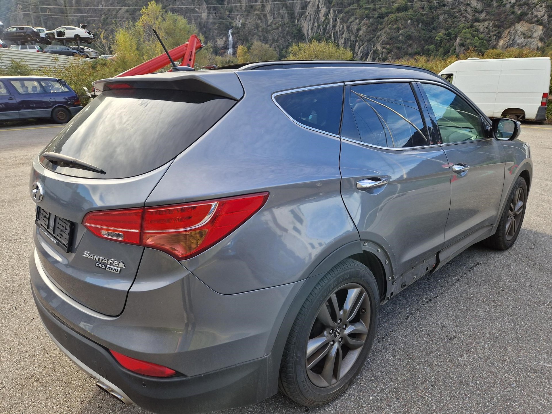 HYUNDAI Santa Fe 2.2 CRDI Premium 4WD Automatic-image-3
