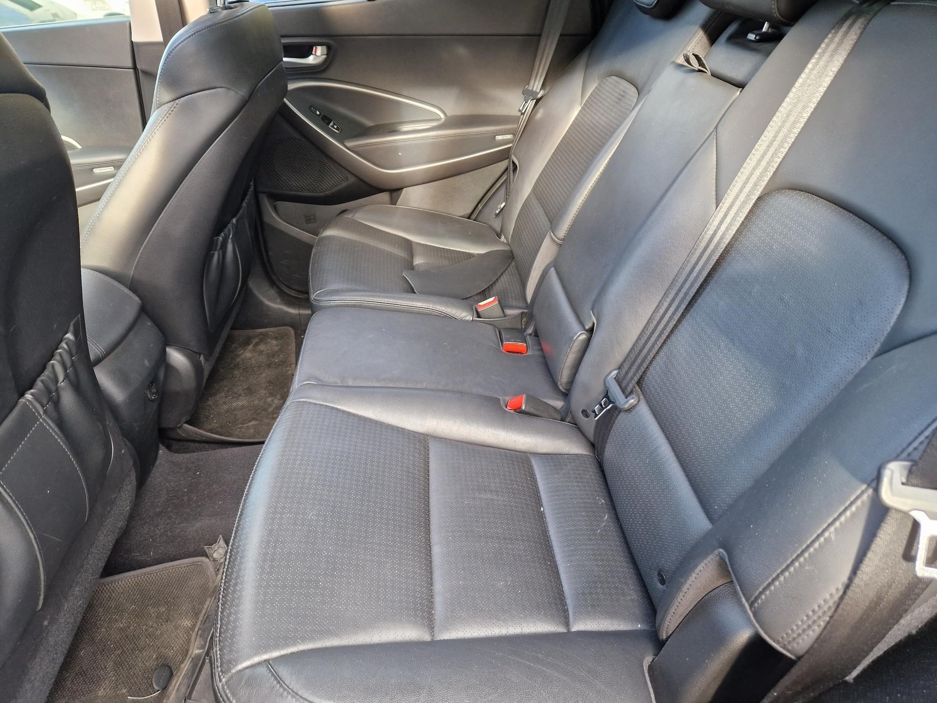 HYUNDAI Santa Fe 2.2 CRDI Premium 4WD Automatic-image-10
