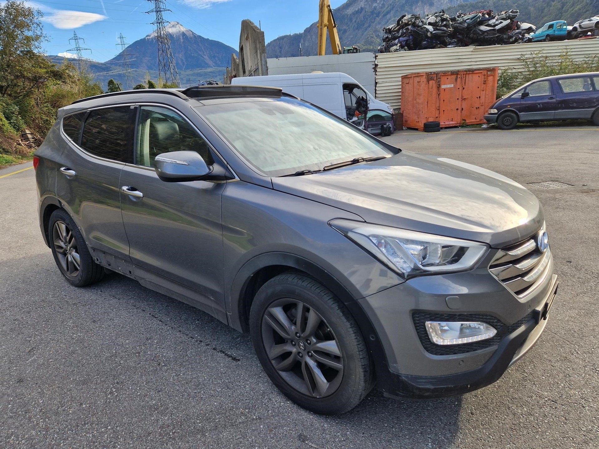 HYUNDAI Santa Fe 2.2 CRDI Premium 4WD Automatic-image-0