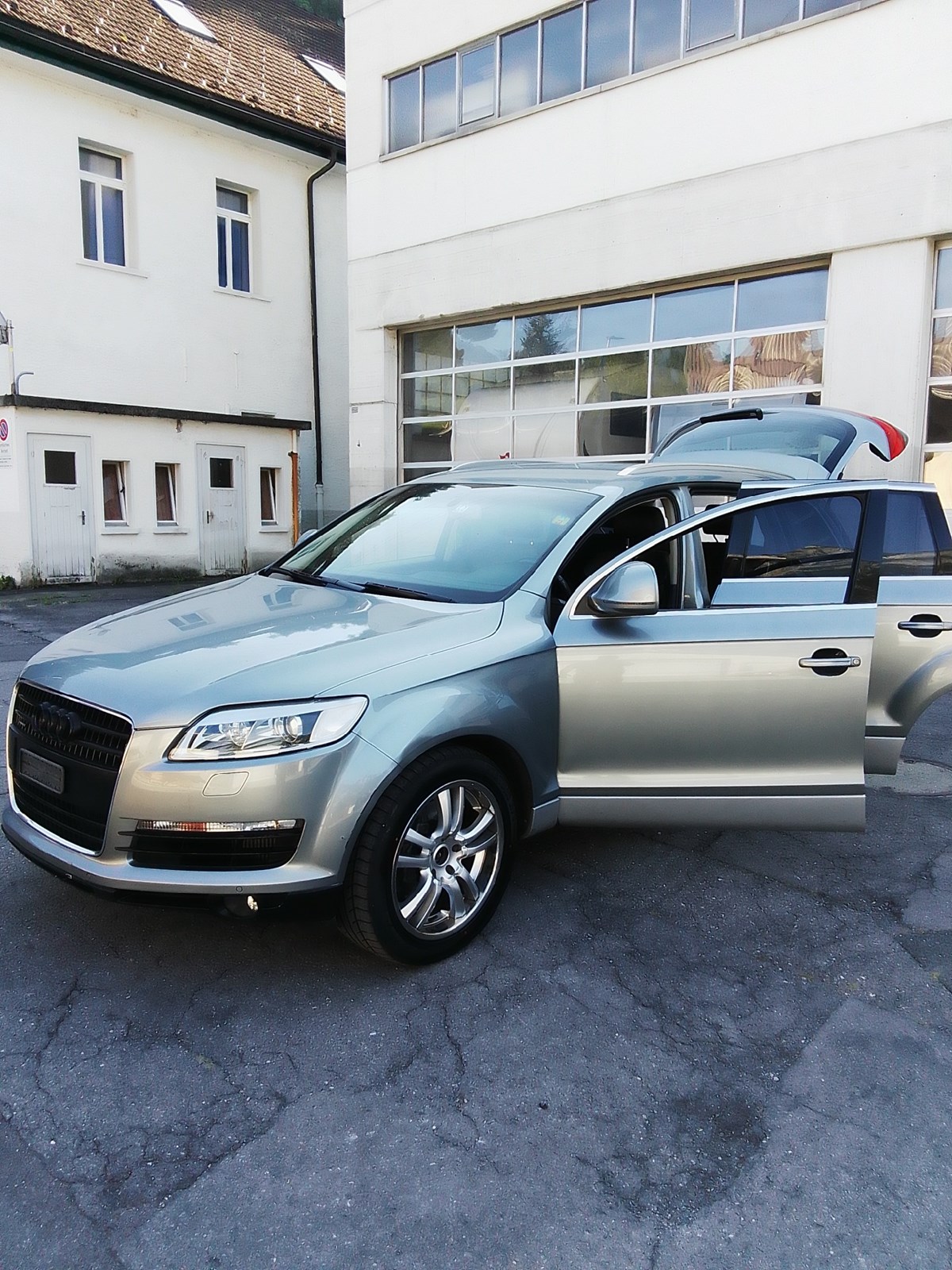 AUDI Q7 3.0 TDI quattro tiptronic-image-0