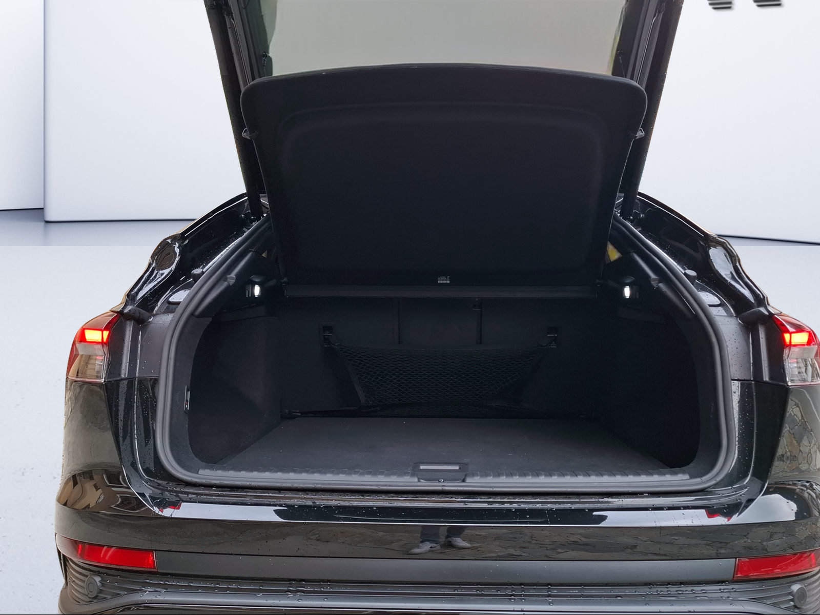 AUDI Q4 Sportback e-tron 50 quattro-image-8
