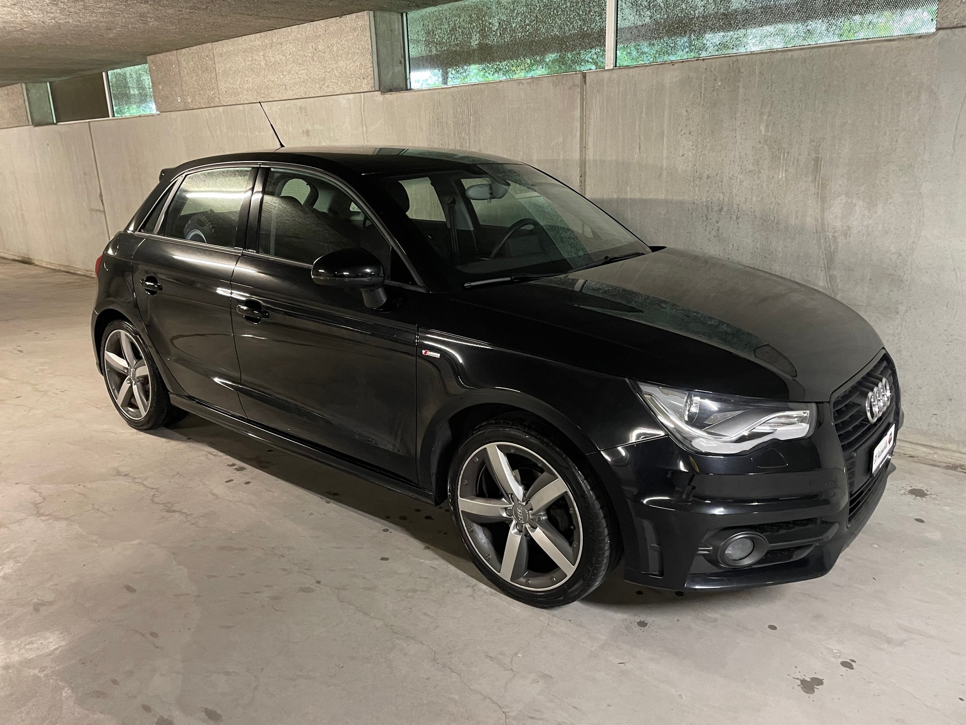 AUDI 1.2 TFSI Admired S-Line-image-3