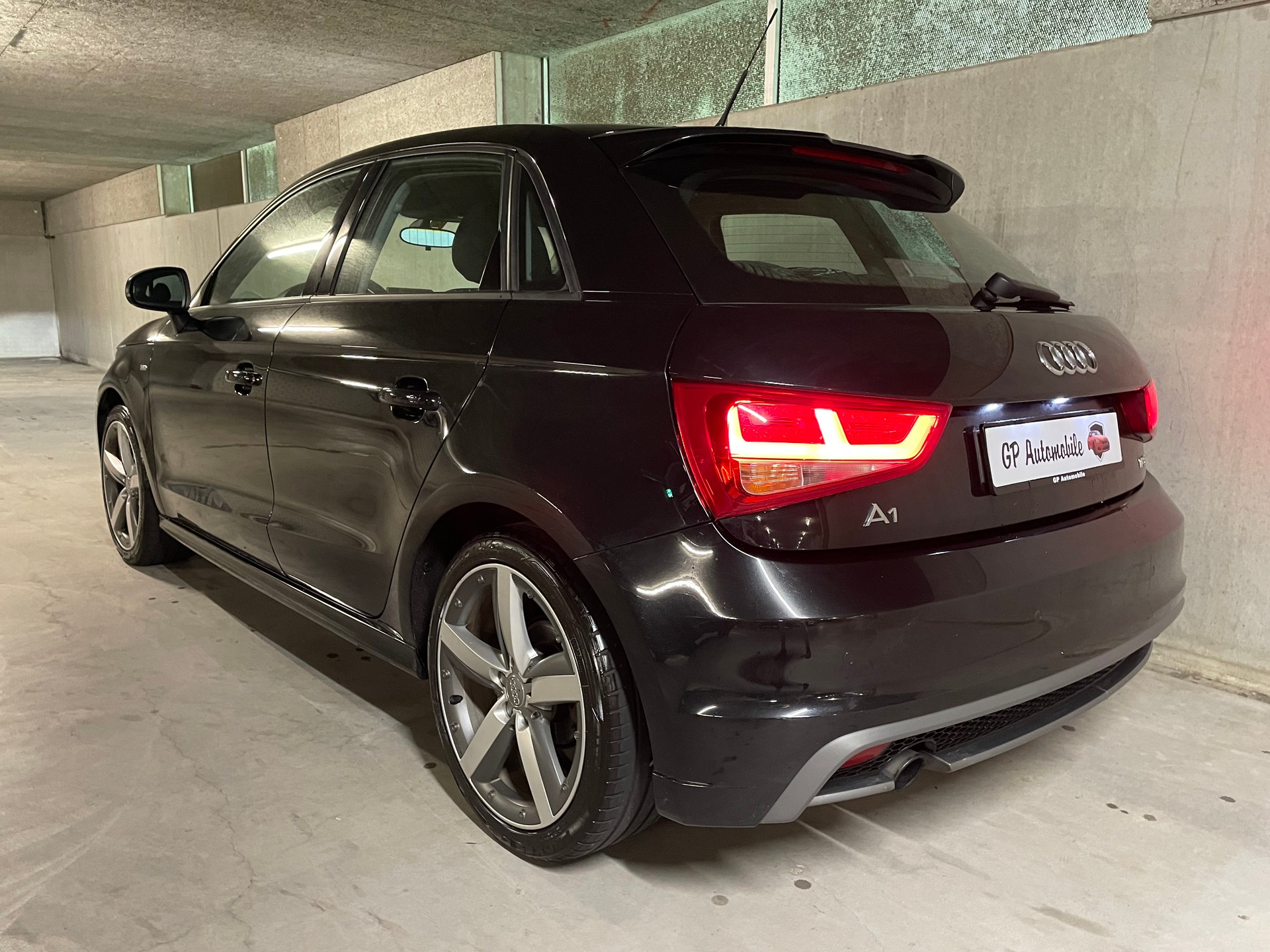 AUDI 1.2 TFSI Admired S-Line-image-14