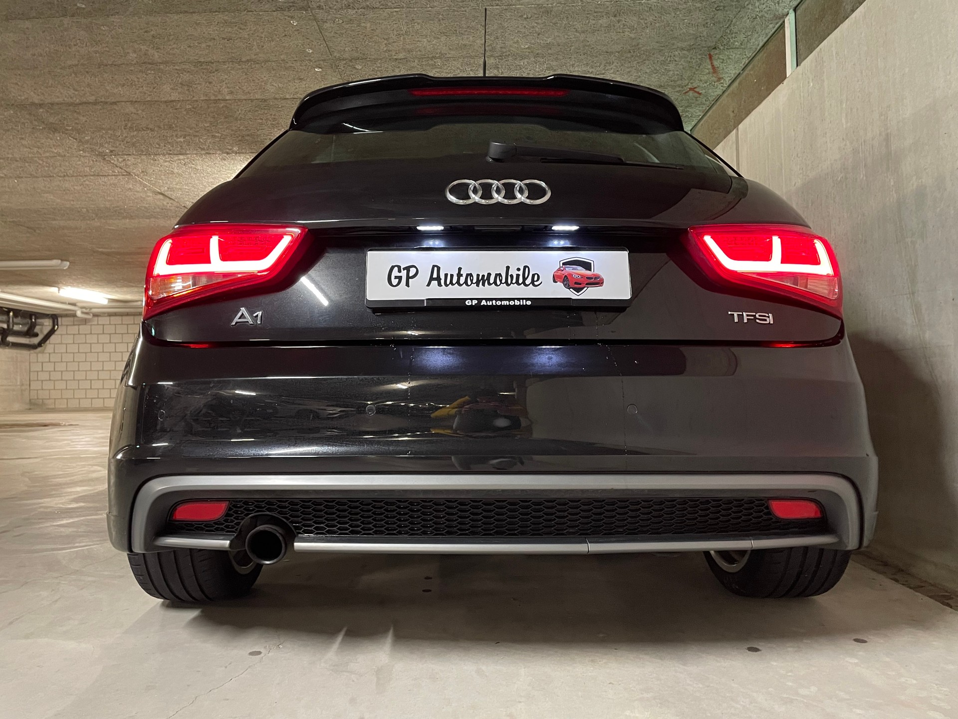 AUDI 1.2 TFSI Admired S-Line-image-13