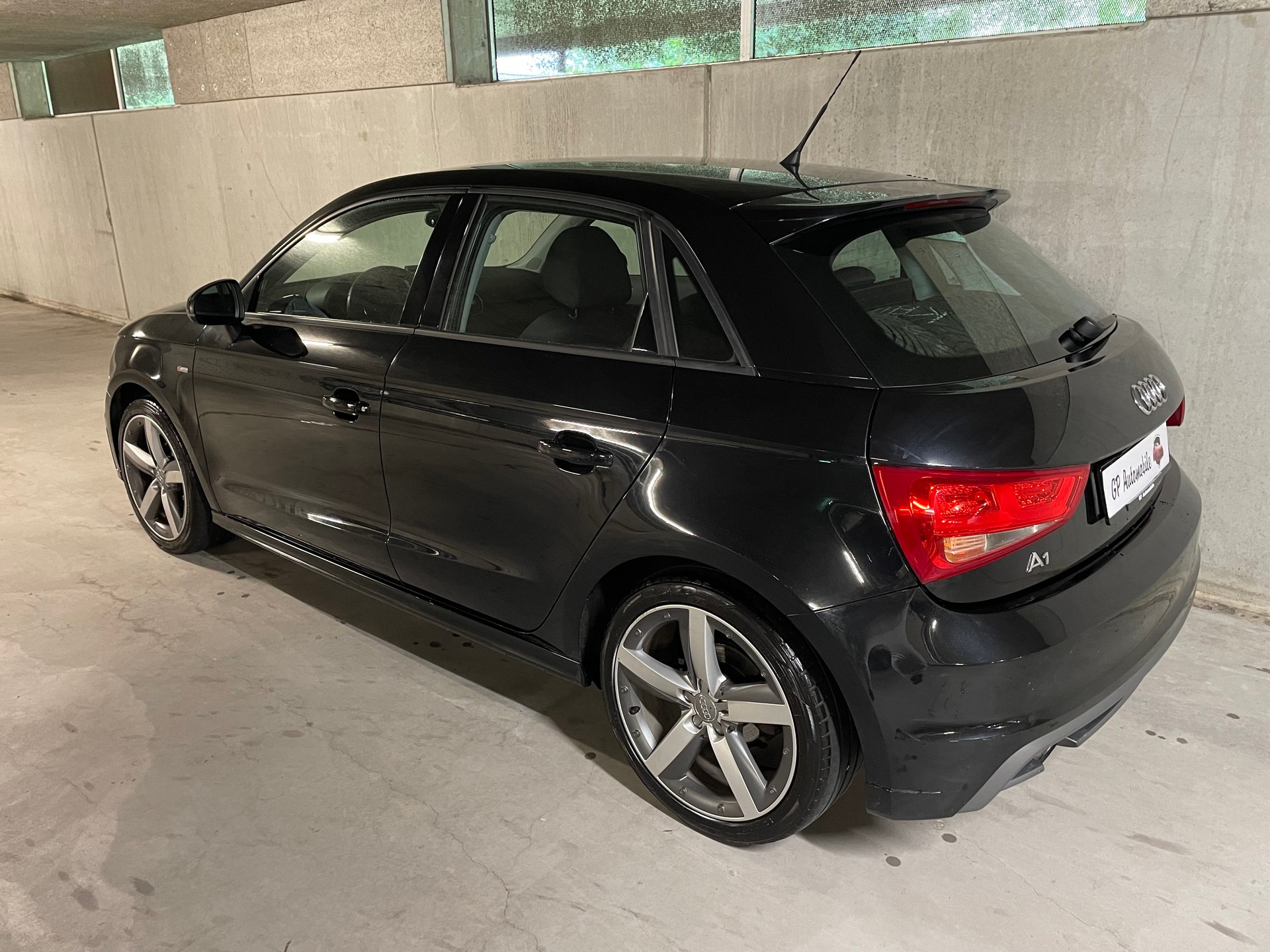 AUDI 1.2 TFSI Admired S-Line-image-2