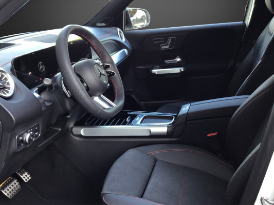 MERCEDES-BENZ EQB 350 AMG Line 4Matic-image-6