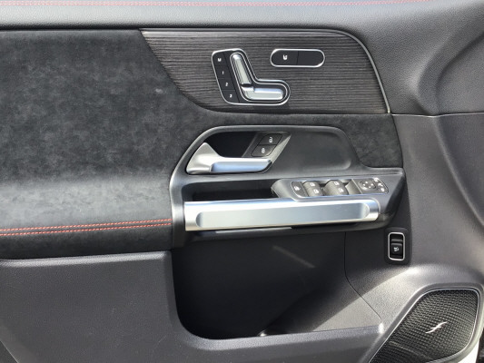 MERCEDES-BENZ EQB 350 AMG Line 4Matic-image-10