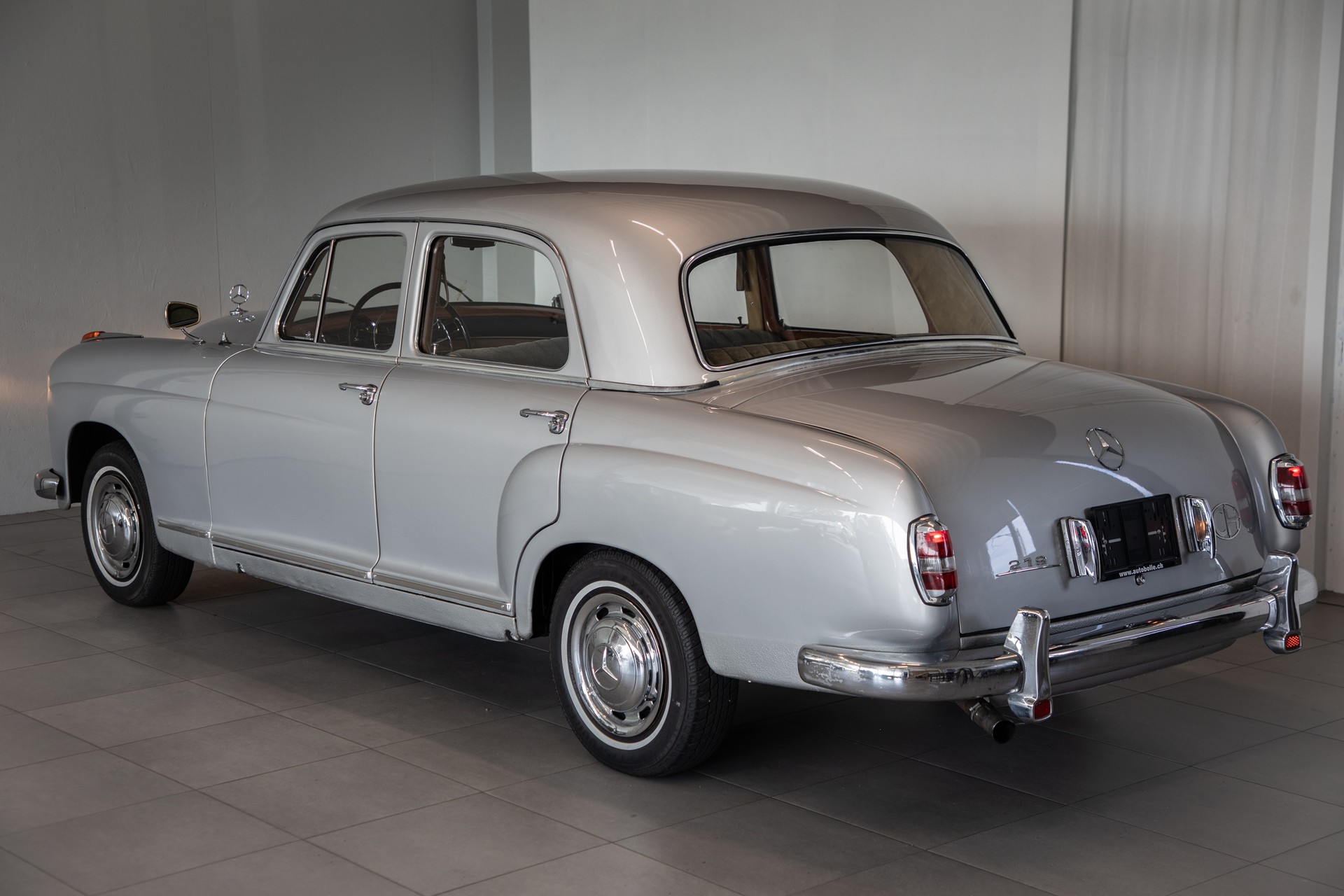MERCEDES-BENZ 219-image-7