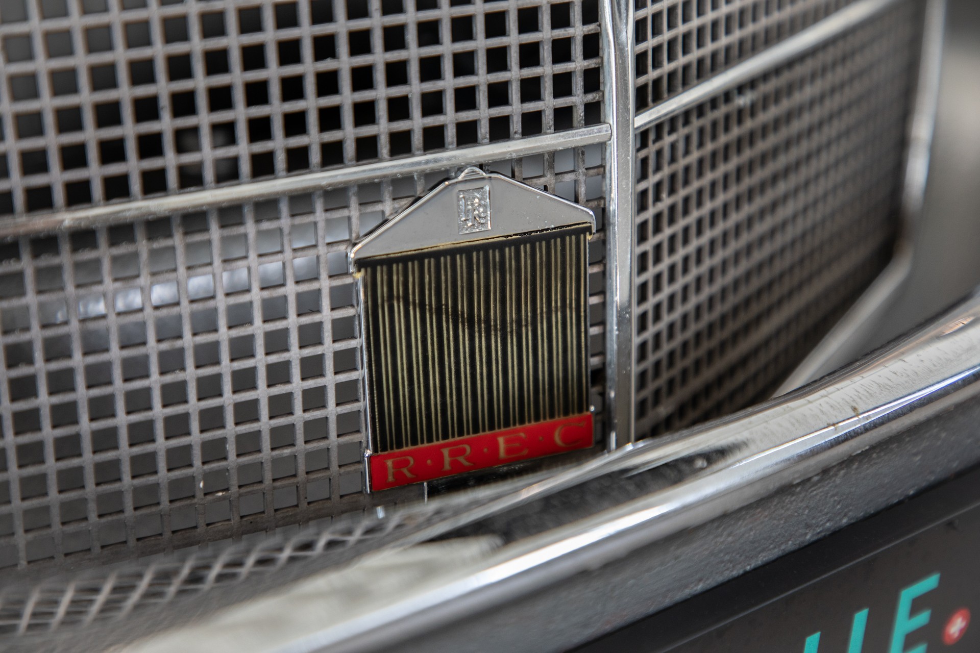 MERCEDES-BENZ 219-image-27