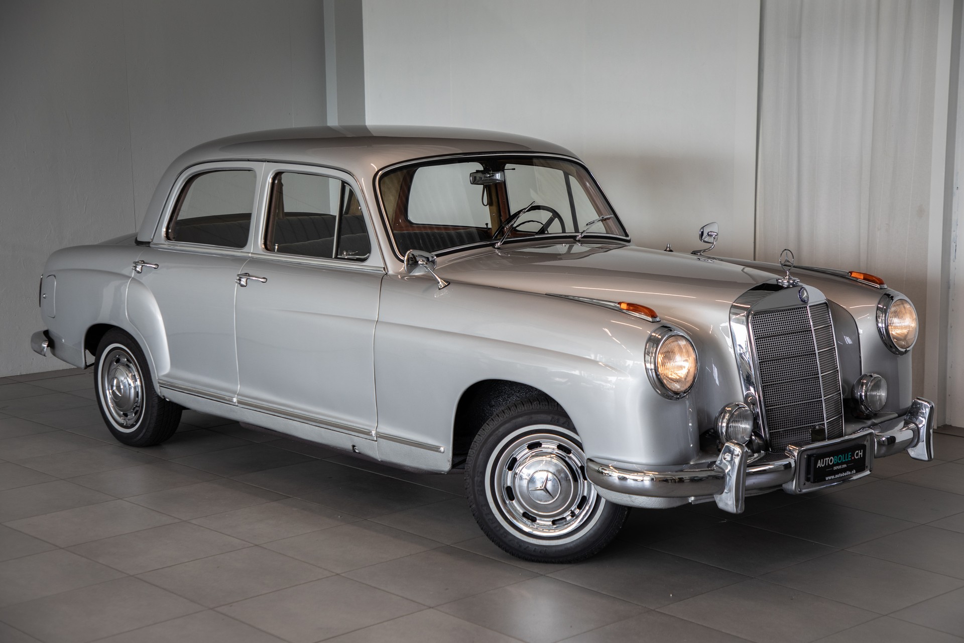 MERCEDES-BENZ 219-image-1