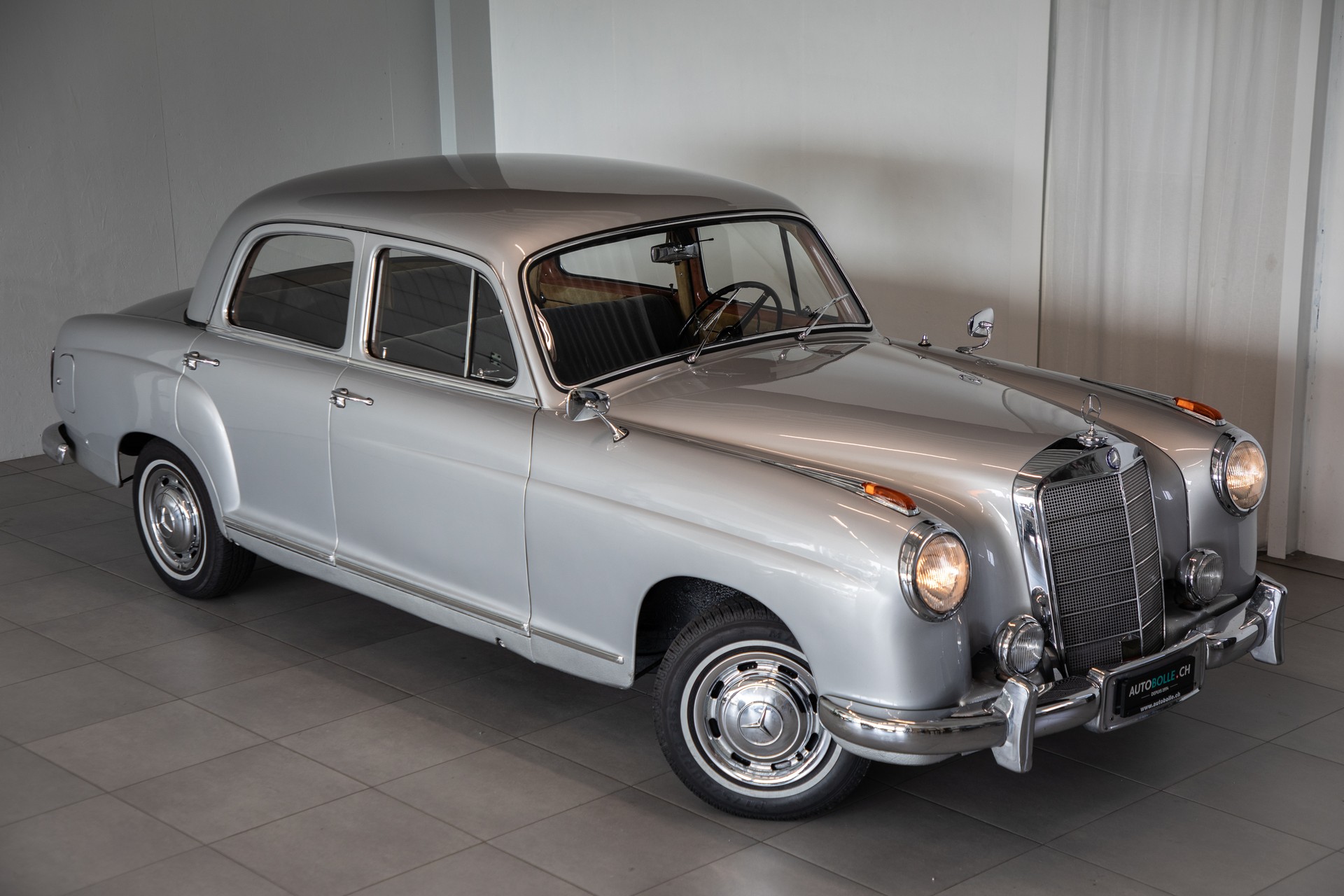 MERCEDES-BENZ 219-image-2