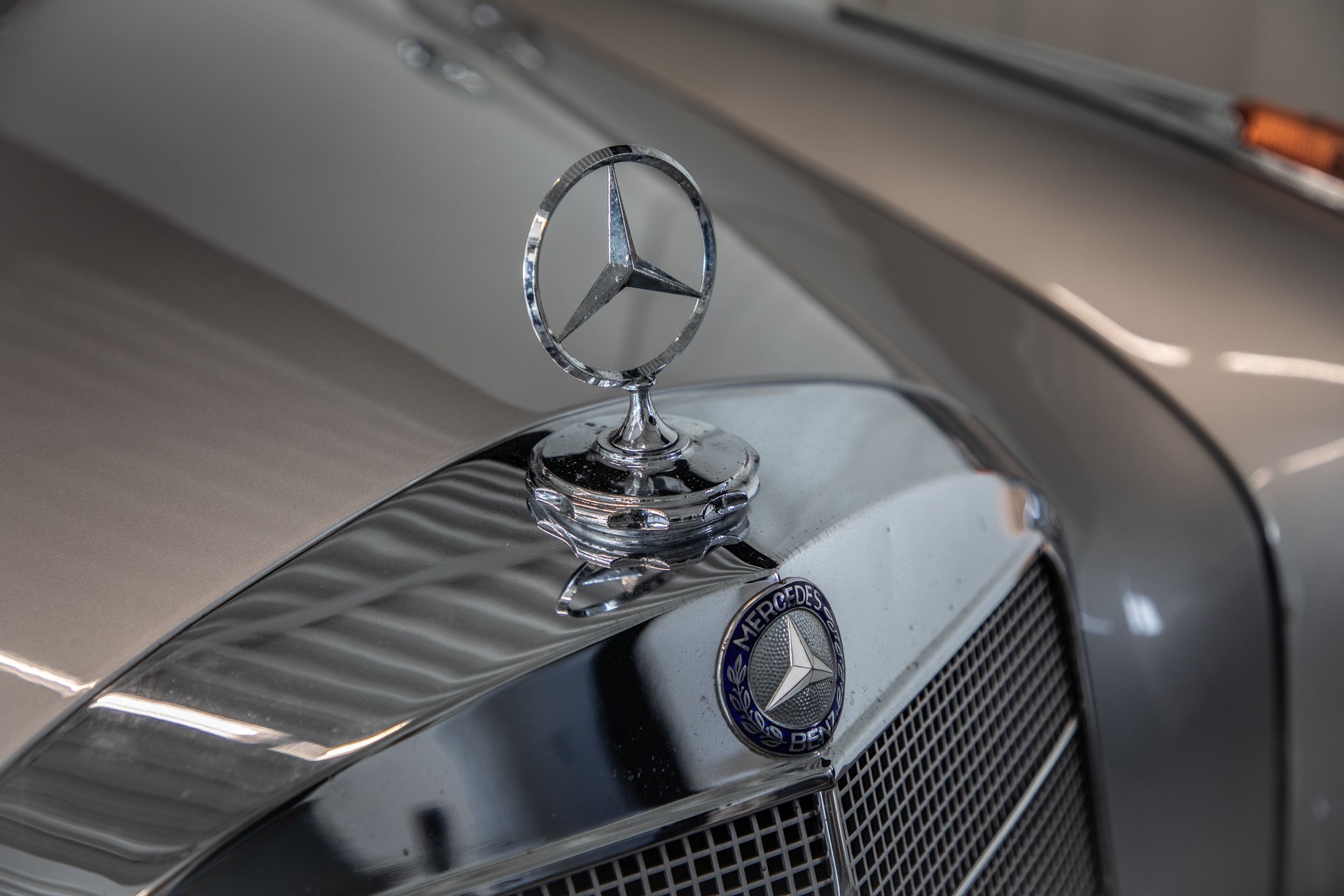 MERCEDES-BENZ 219-image-25