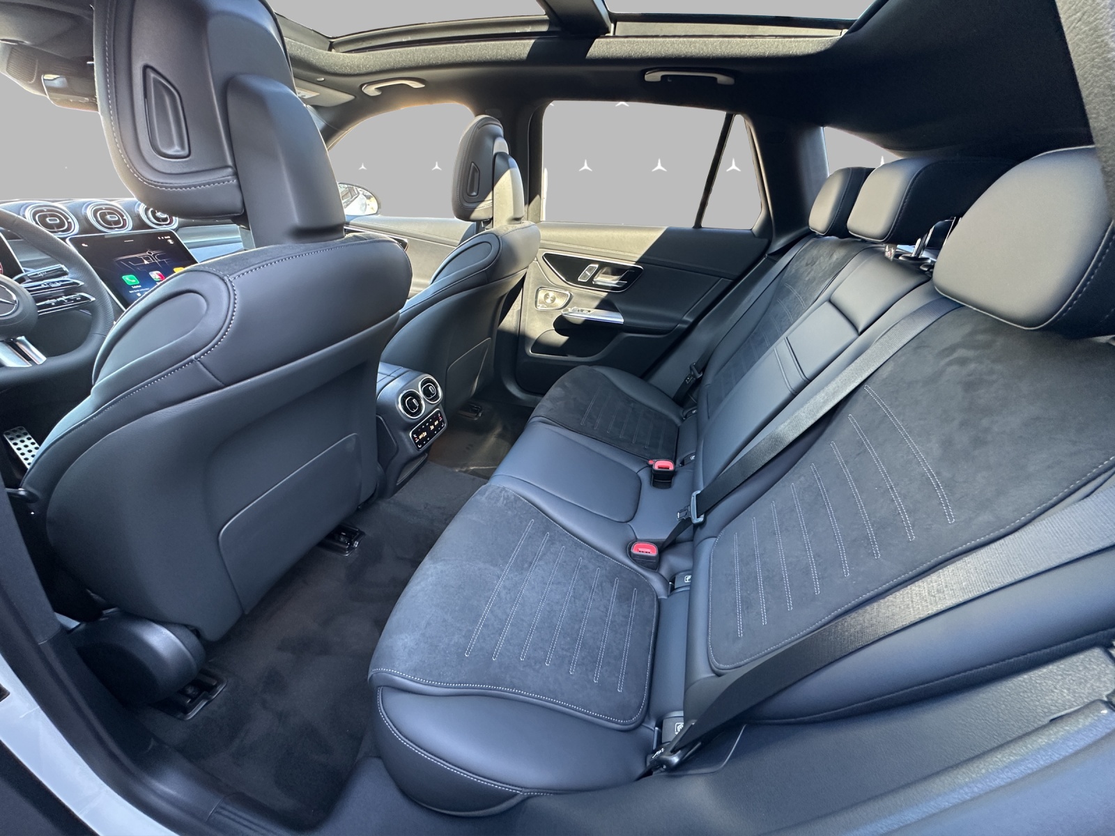 MERCEDES-BENZ GLC 300 d 4Matic 9G-Tronic-image-10