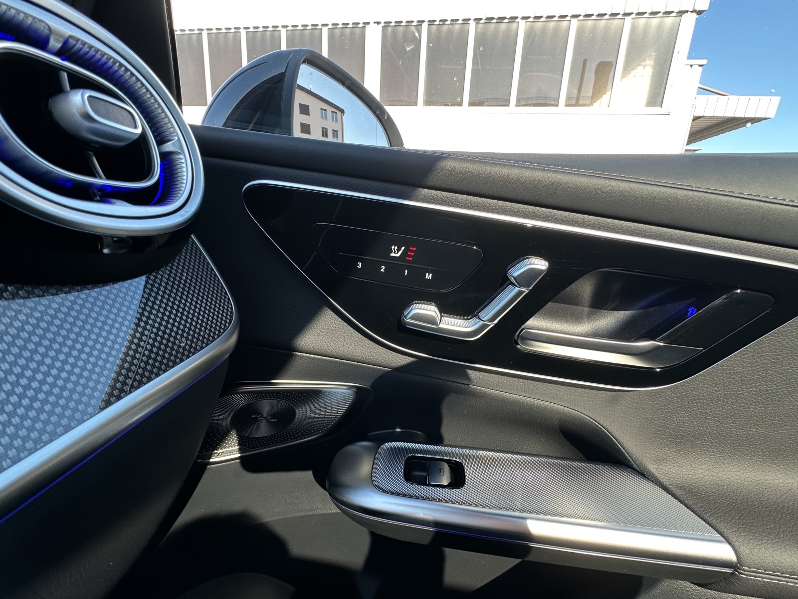 MERCEDES-BENZ GLC 300 d 4Matic 9G-Tronic-image-14