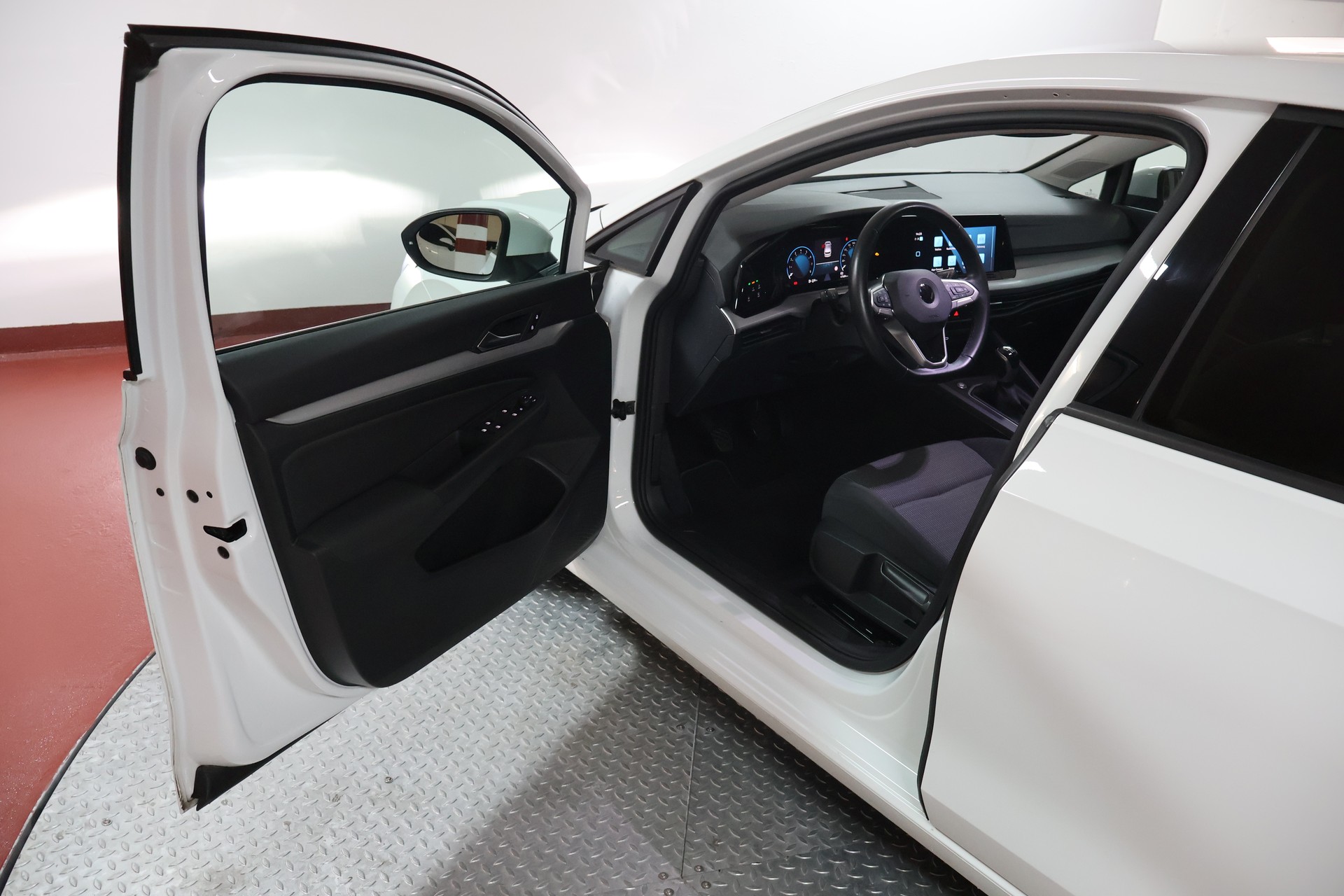 VW Golf 1.0 TSI Value-image-4