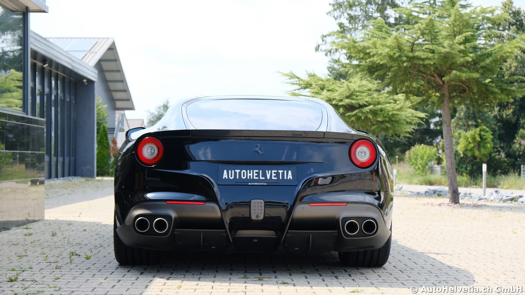 FERRARI F12 Berlinetta-image-6
