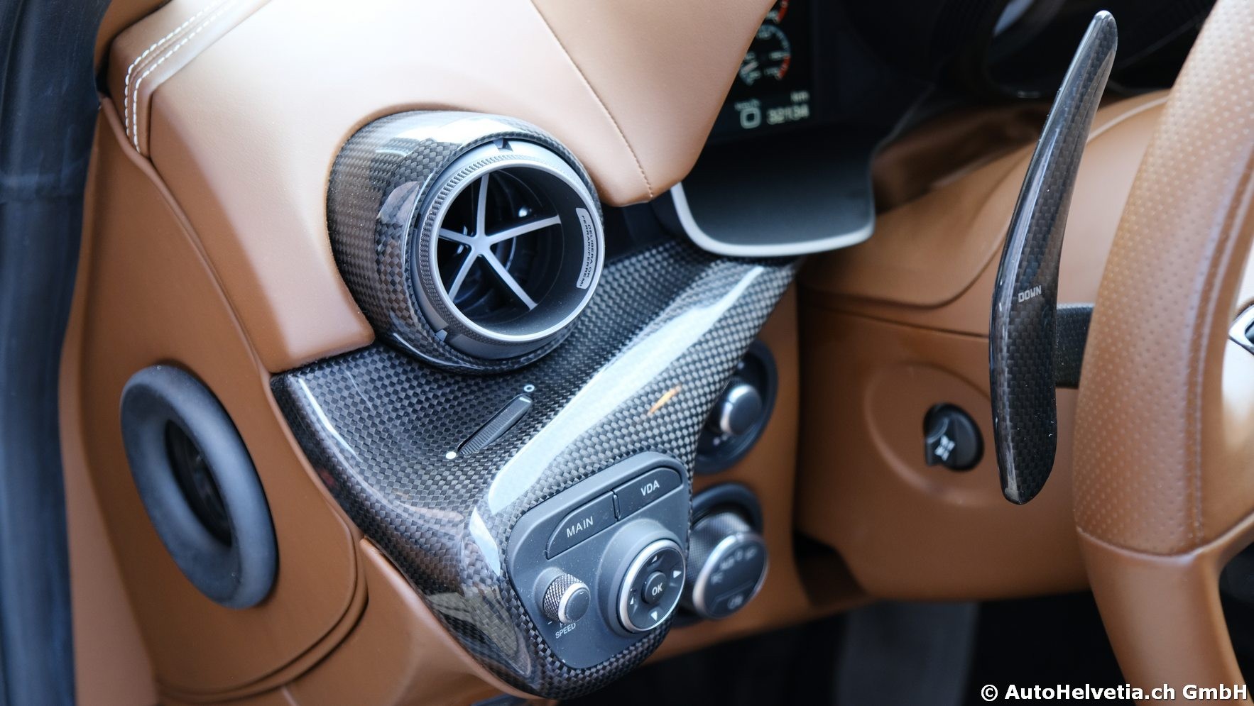 FERRARI F12 Berlinetta-image-17