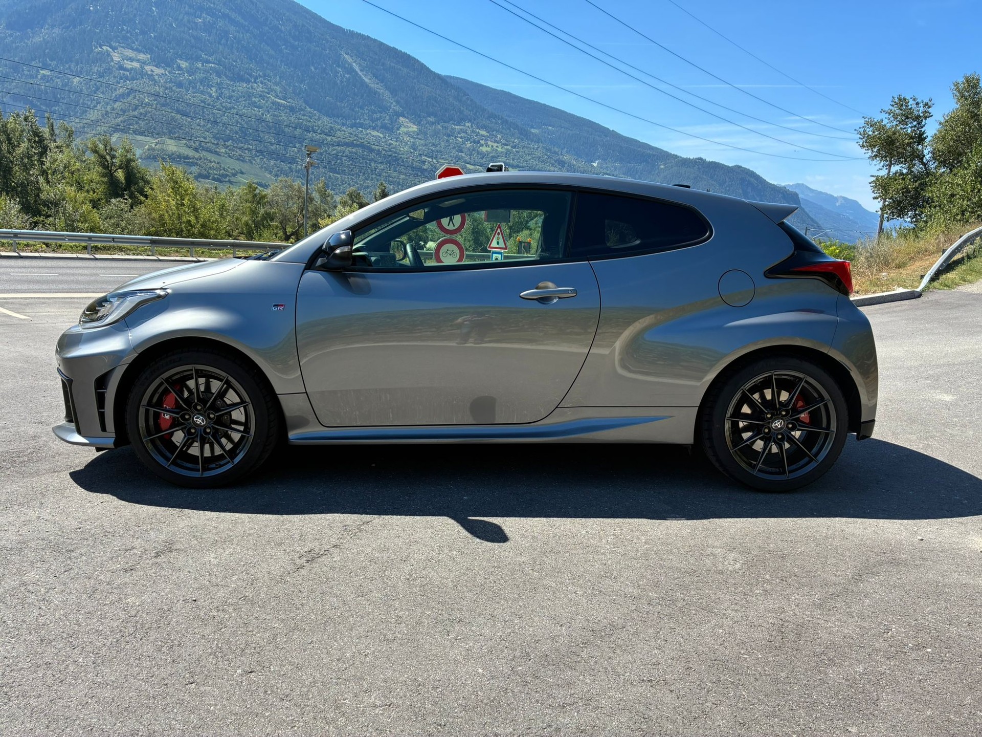 TOYOTA Yaris 1.6 GR Sport-image-7