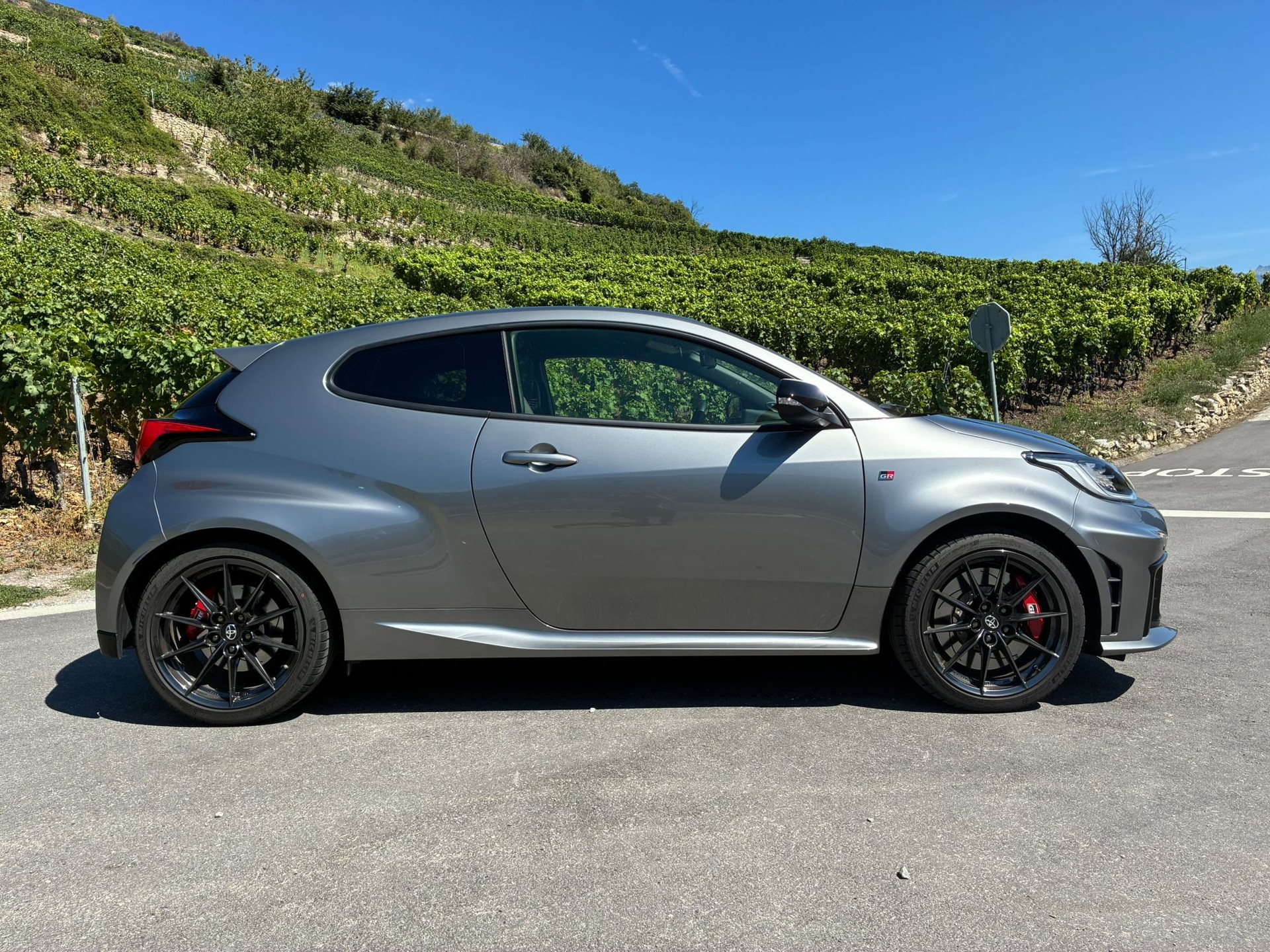 TOYOTA Yaris 1.6 GR Sport-image-6