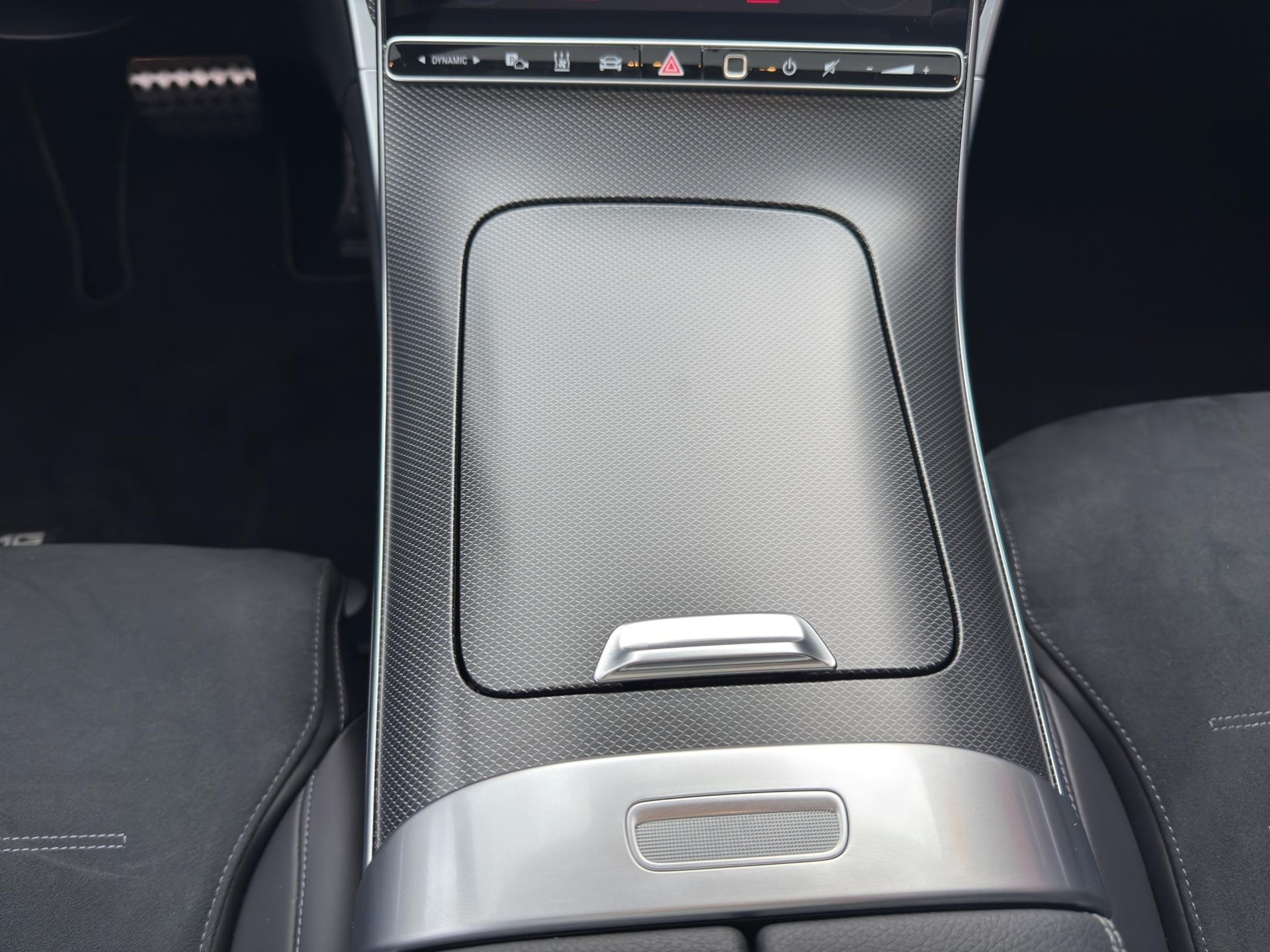 MERCEDES-BENZ C 220 d AMG Line 4matic Kombi-image-14