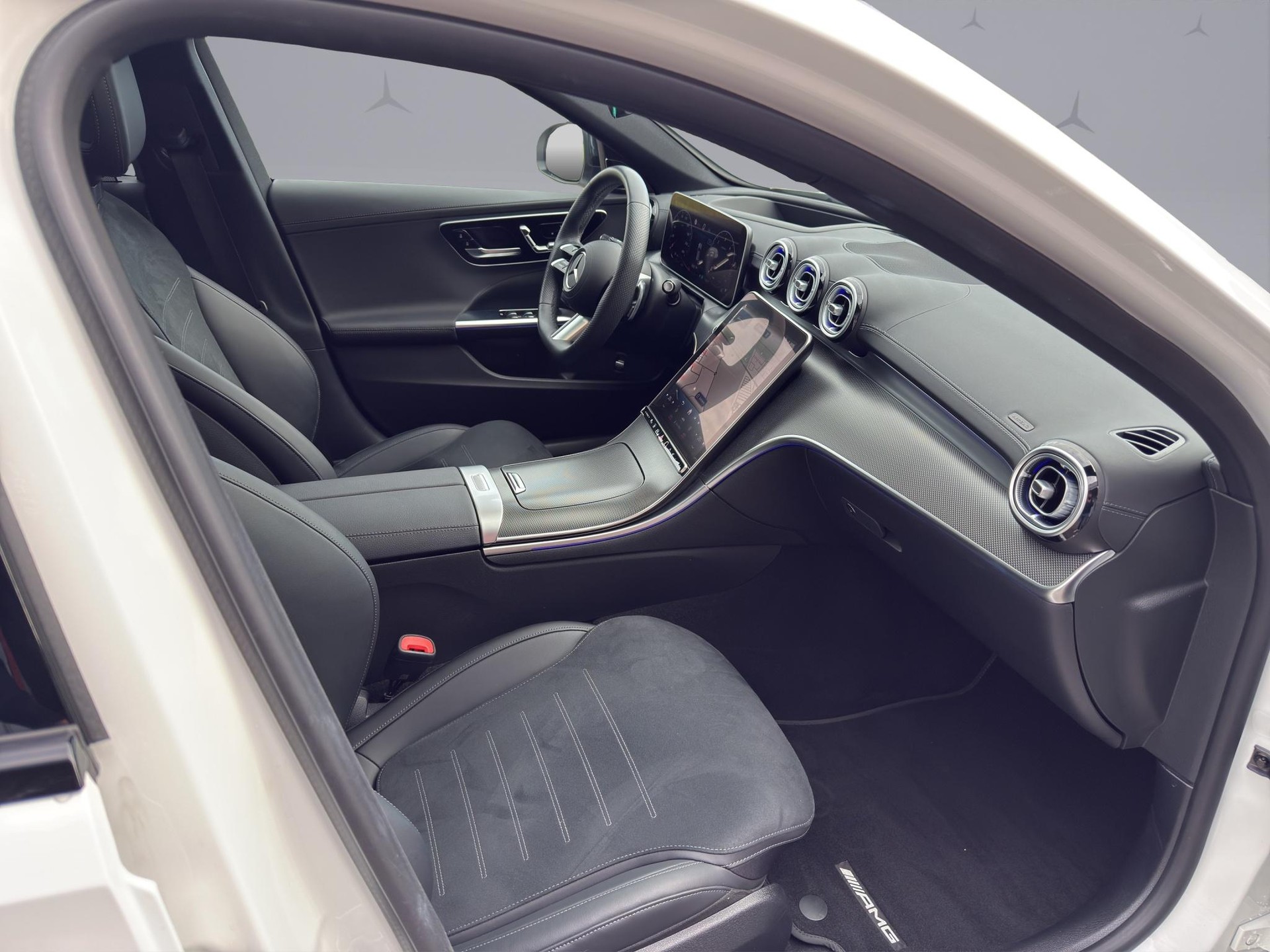 MERCEDES-BENZ C 220 d AMG Line 4matic Kombi-image-16