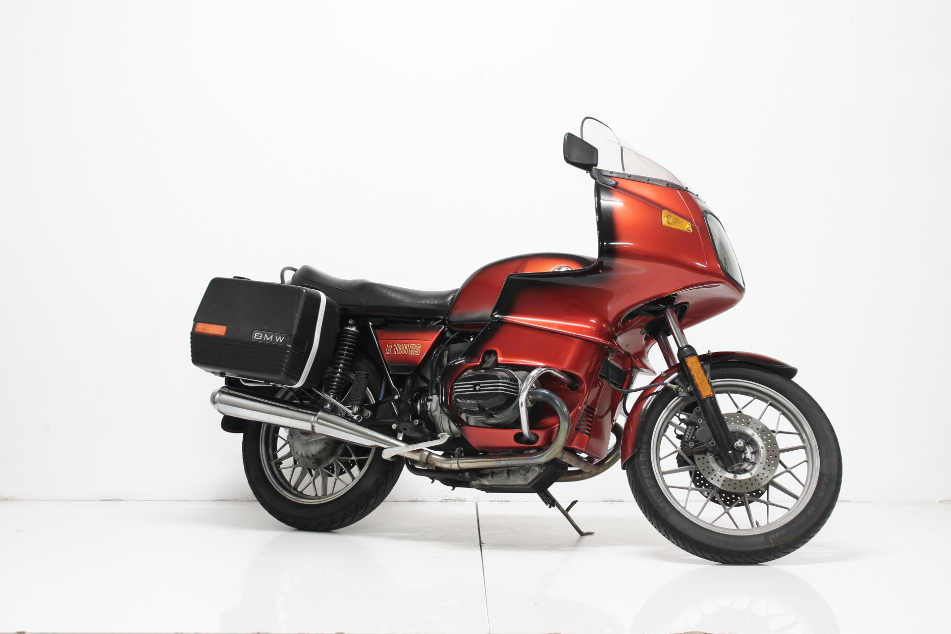 BMW R 100-showroom-element-1