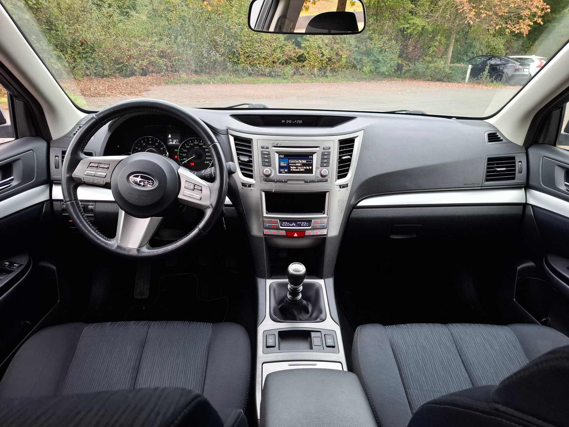 SUBARU Legacy 2.0i Swiss AWD-image-9