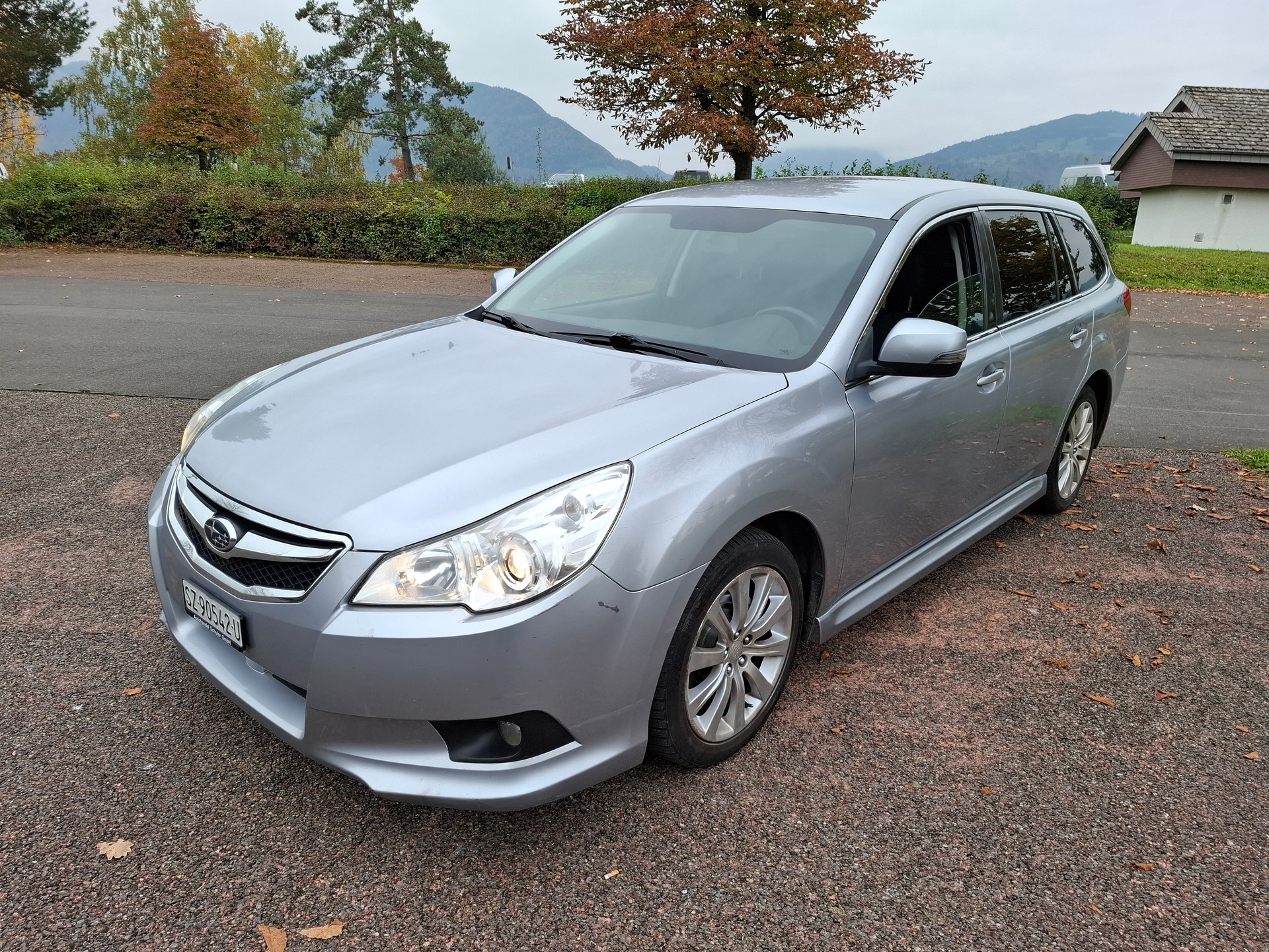 SUBARU Legacy 2.0i Swiss AWD-image-2
