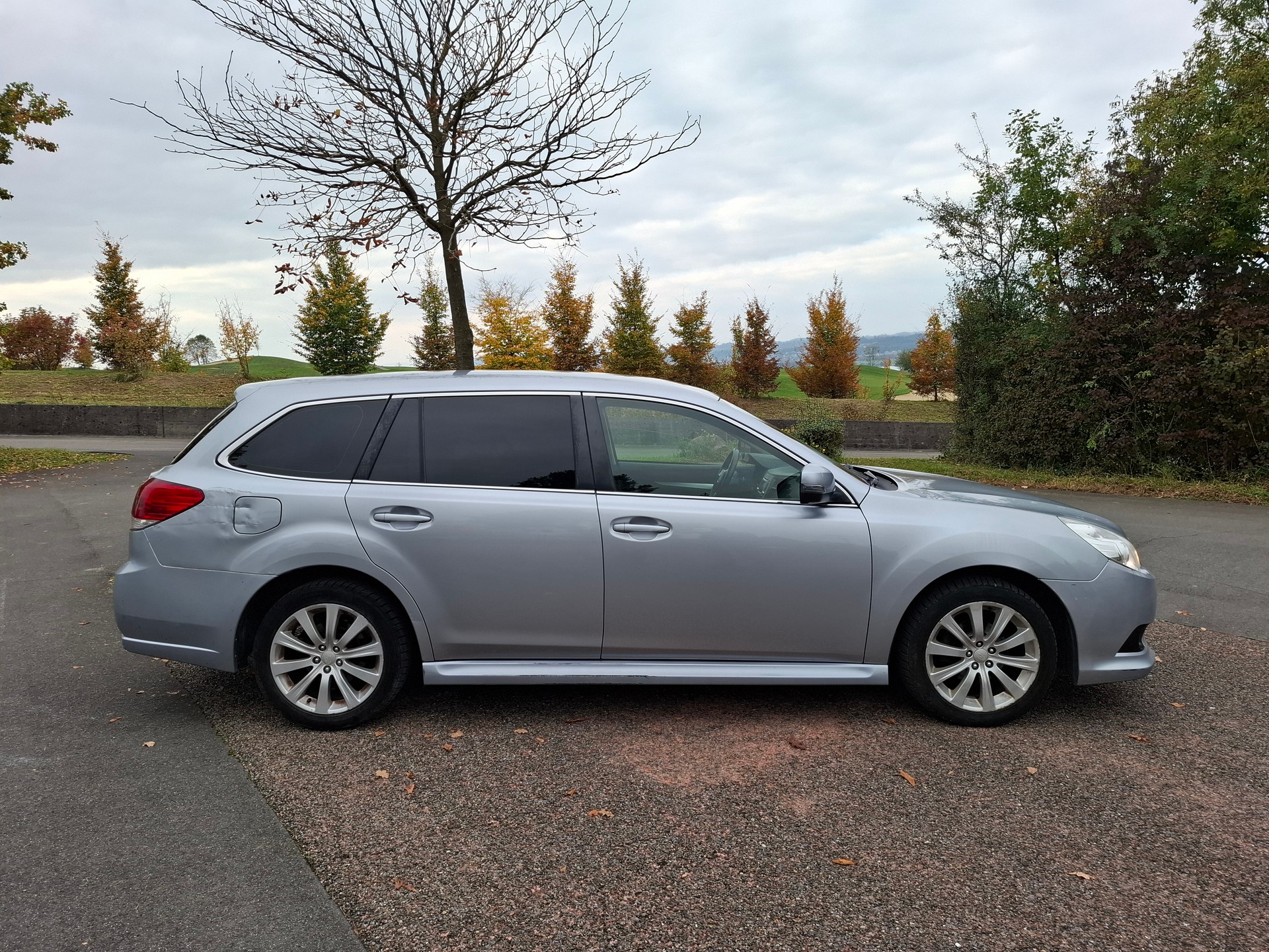 SUBARU Legacy 2.0i Swiss AWD-image-6