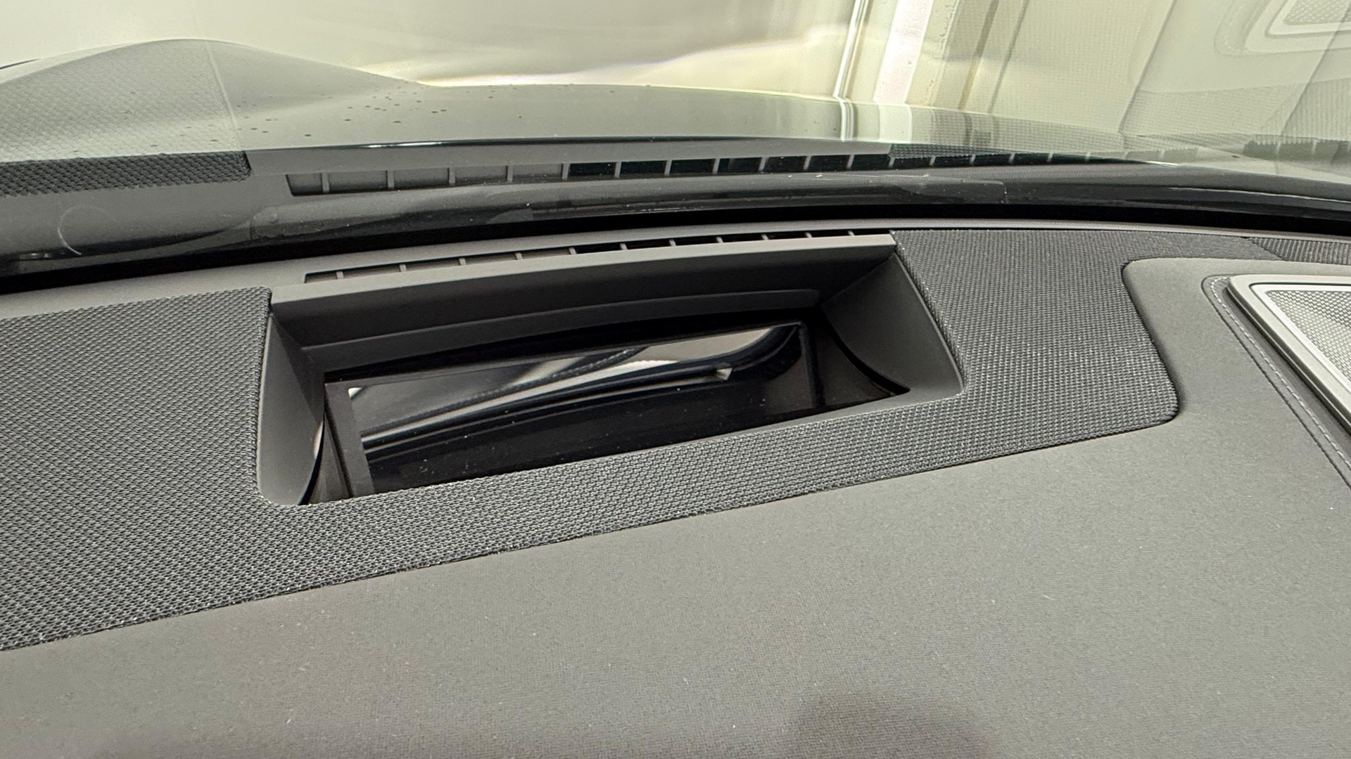 POLESTAR 4 Long Range Dual Motor Perfor-image-14