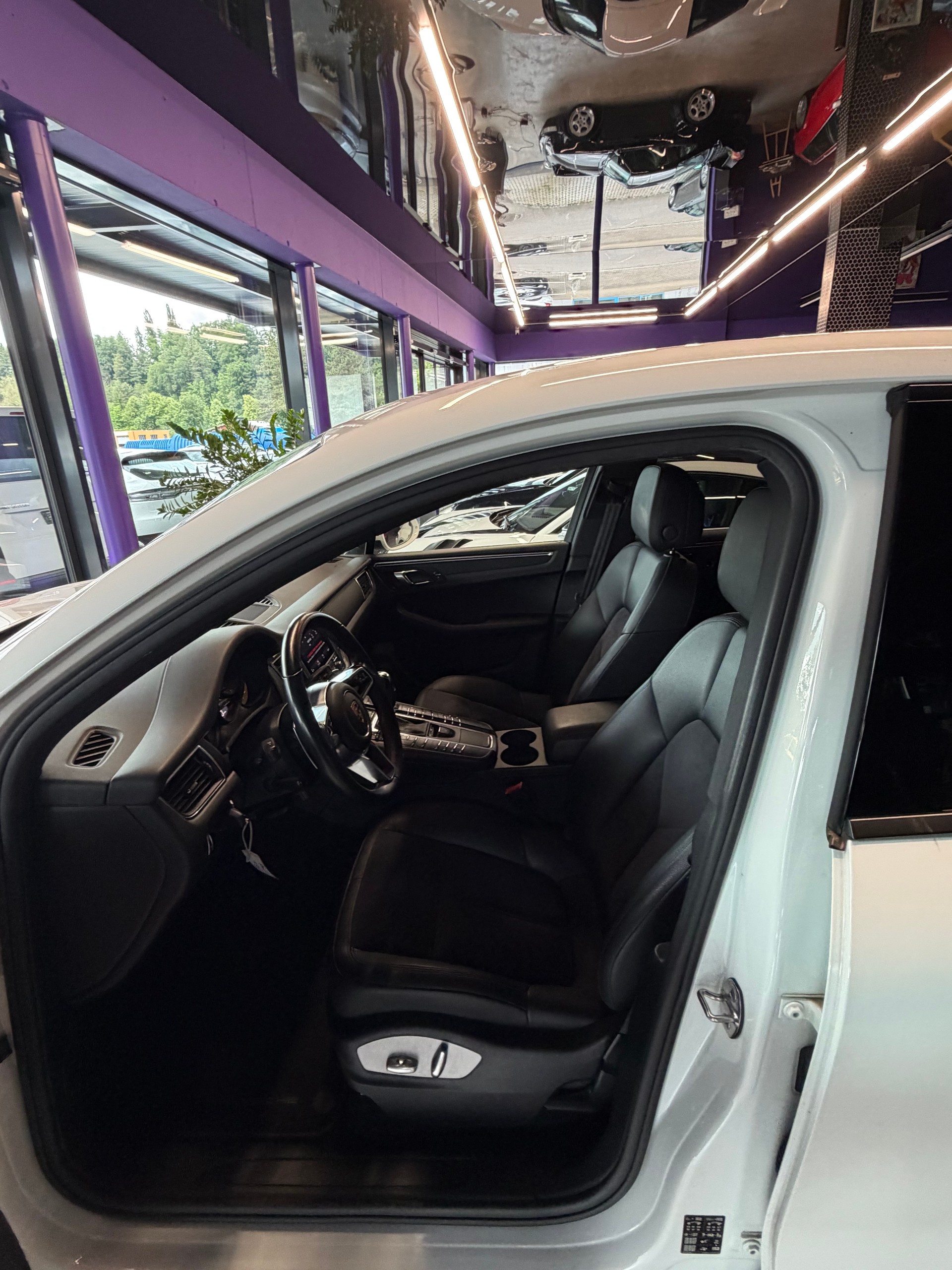 PORSCHE Macan PDK-image-14