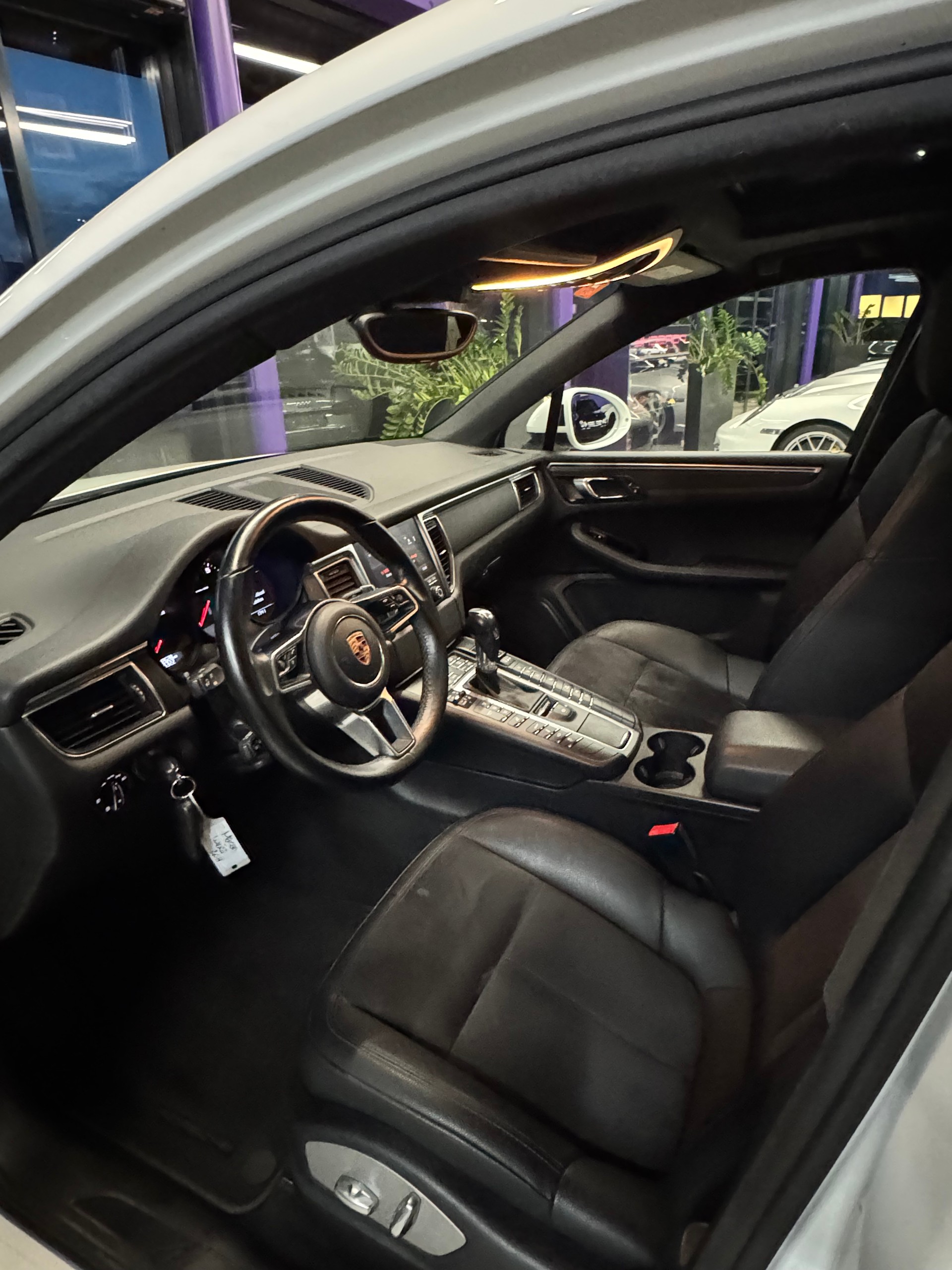 PORSCHE Macan PDK-image-9