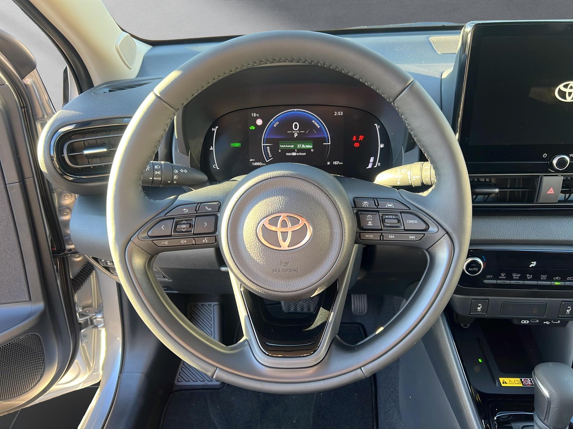 TOYOTA Yaris 1.5 VVT-i HSD Trend-image-4