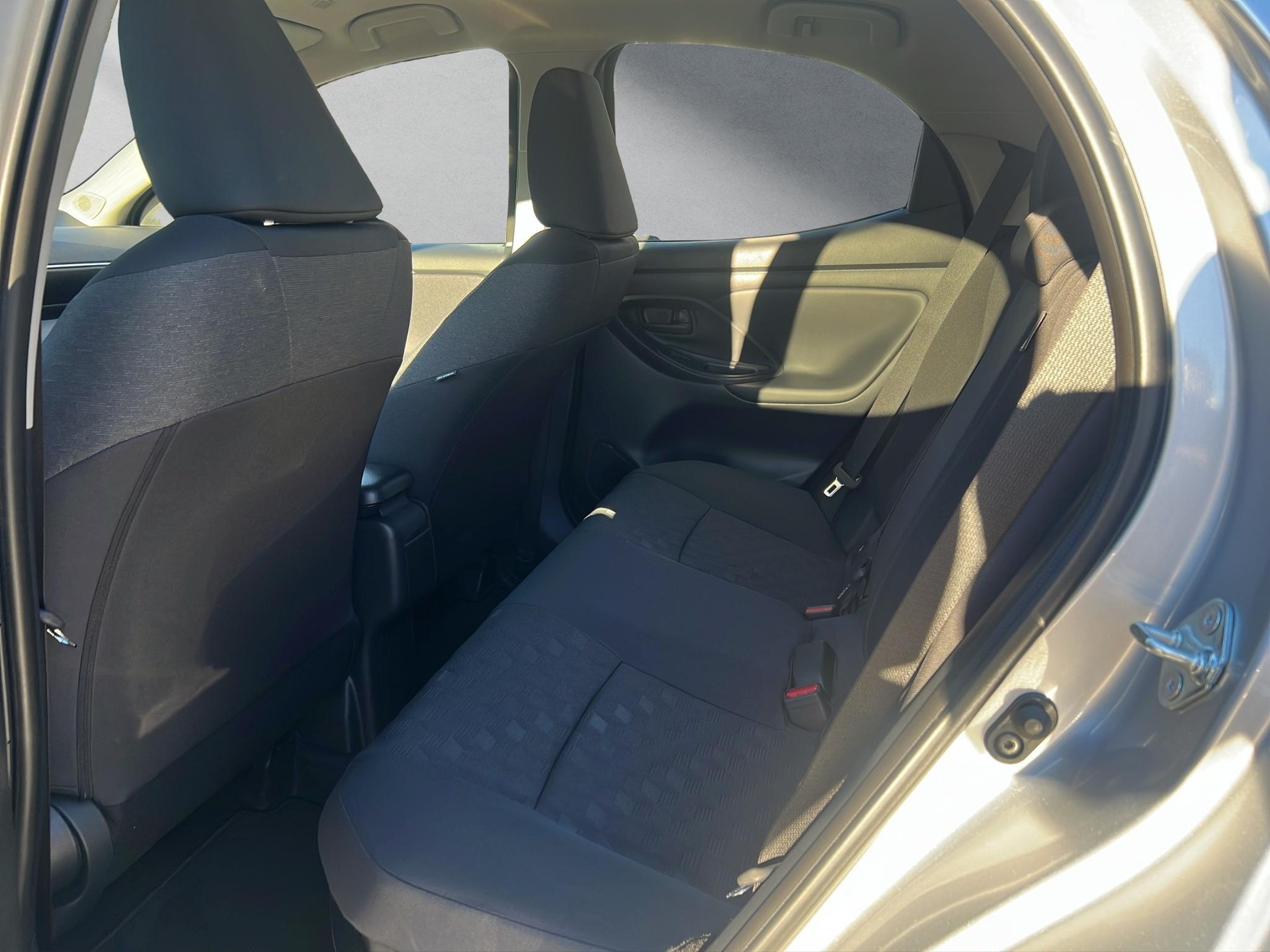 TOYOTA Yaris 1.5 VVT-i HSD Trend-image-8