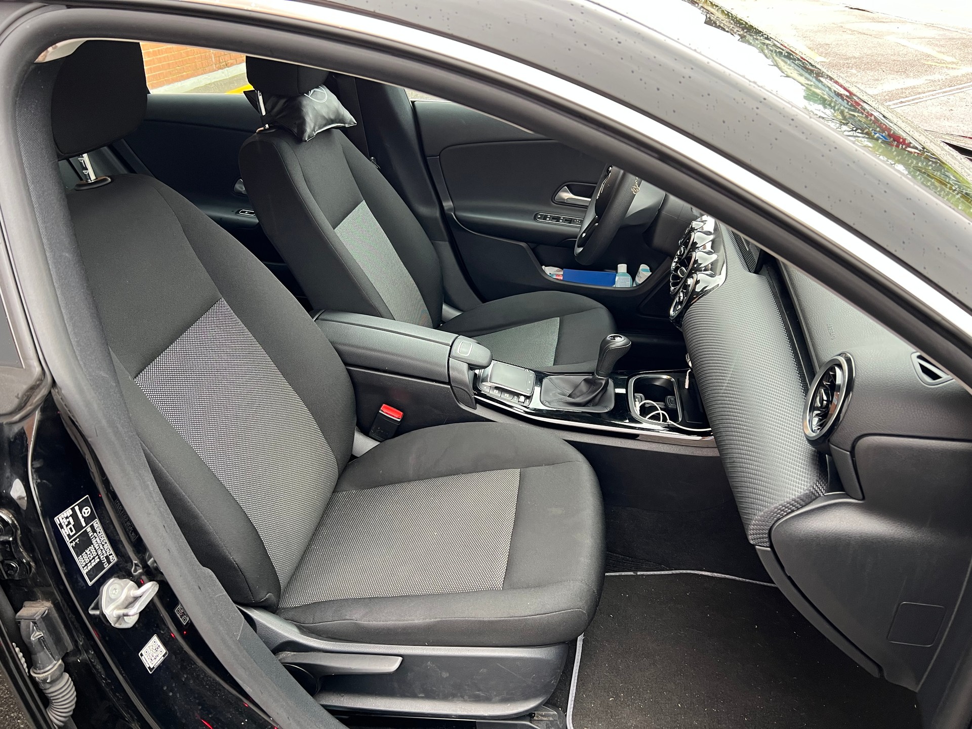 MERCEDES-BENZ CLA Shooting Brake 180-image-4