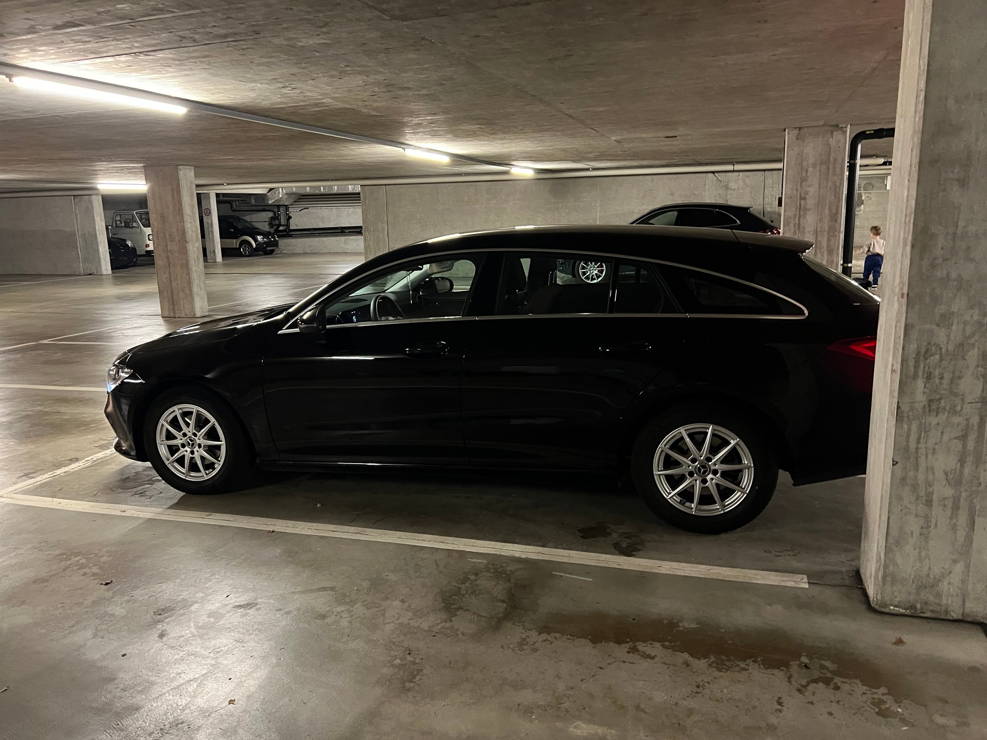 MERCEDES-BENZ CLA Shooting Brake 180-image-19