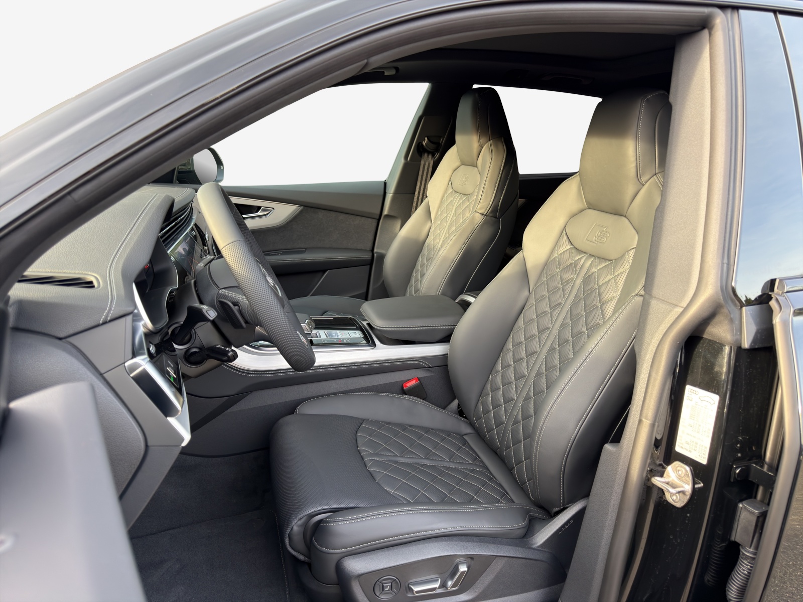 AUDI Q8 SUV TDI quattro 210 kW tiptronic-image-7