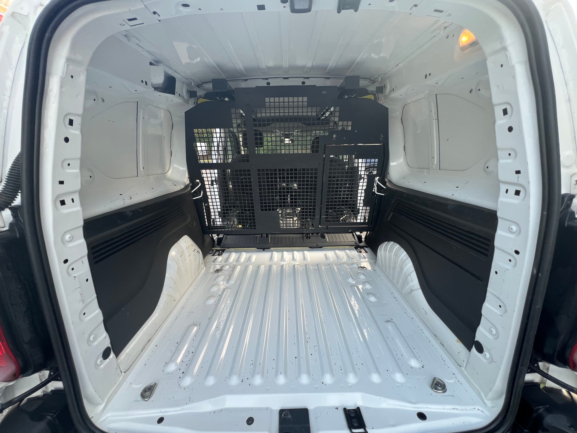 CITROEN Berlingo Van 1.5 Blue HDi 100 s/s Swiss Ed. Long vertieft10 / 5 PLACES-image-12